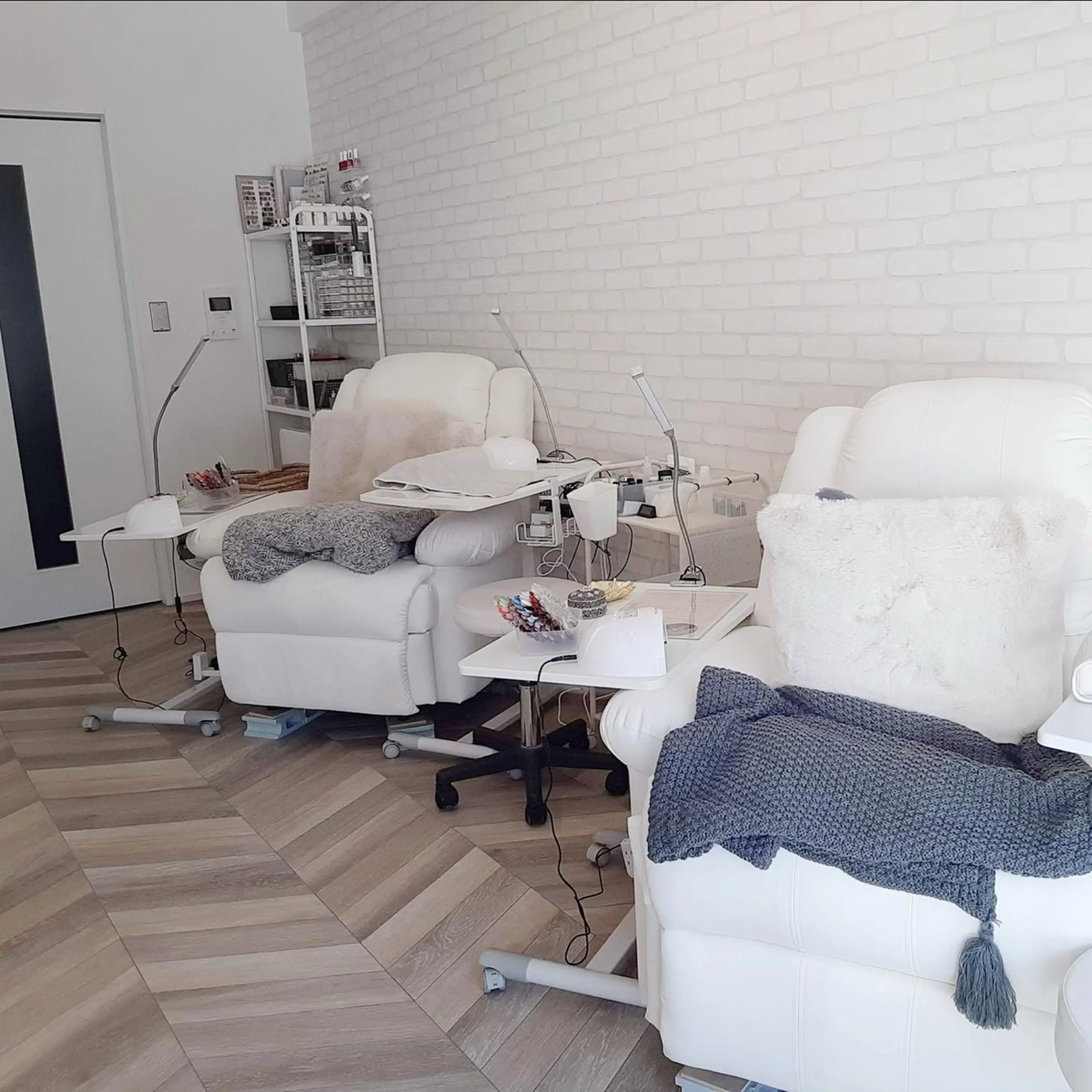 nailsalonHERSの内観・外観2