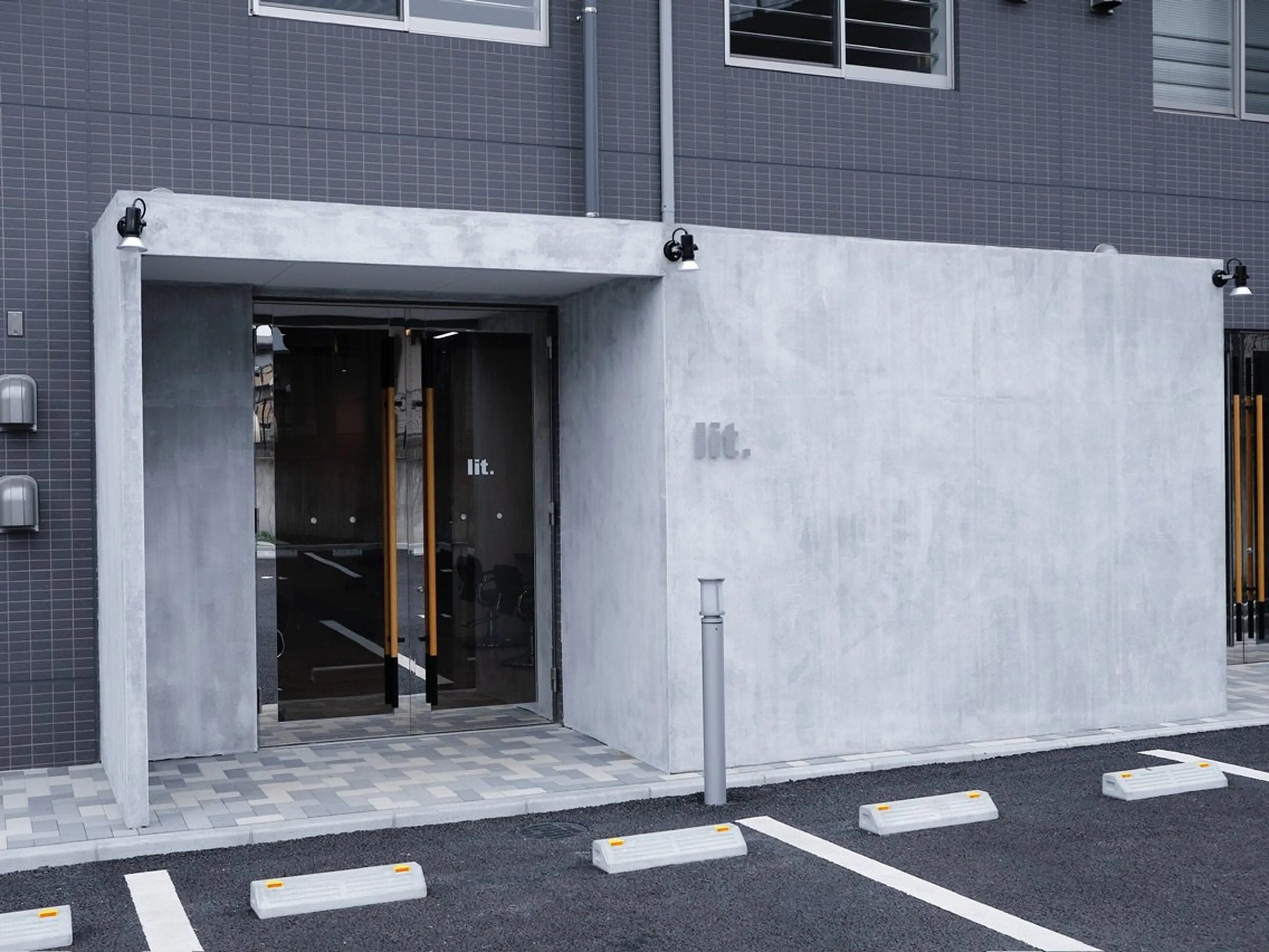 lit.の内観・外観1