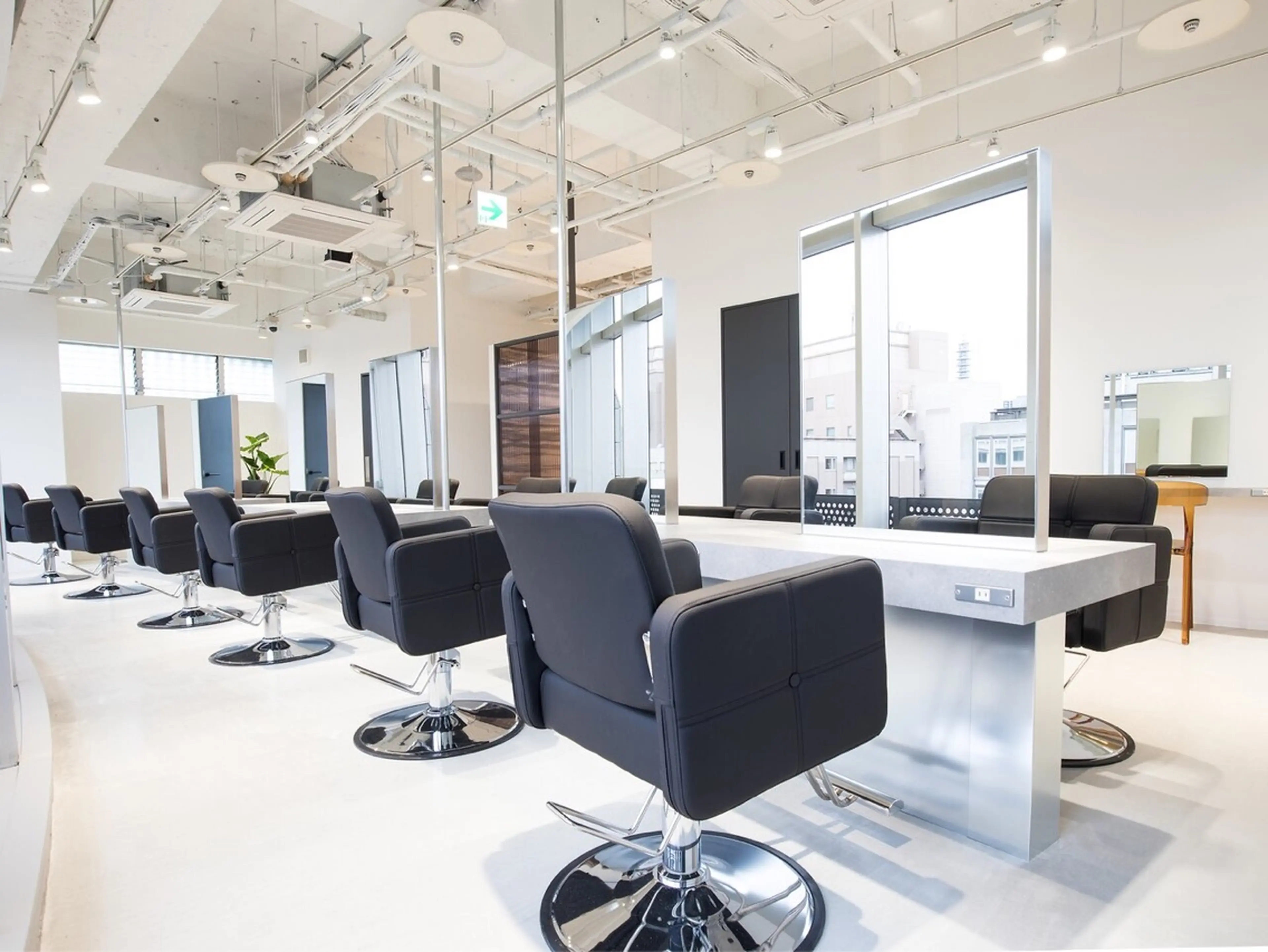 EIGHT sakae   栄店【エイト】の内観・外観2