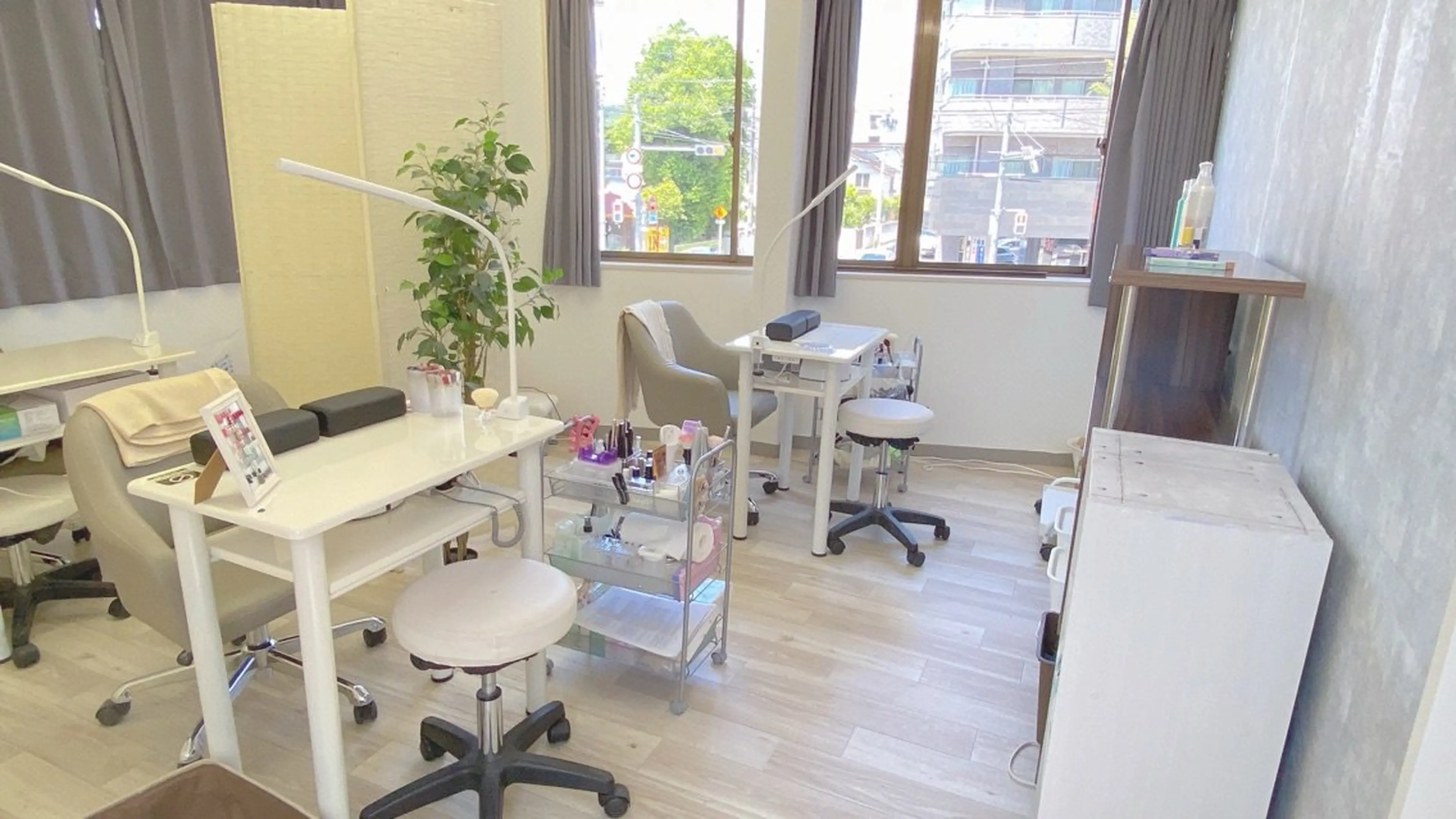 ArisLy JR長町店の内観・外観1