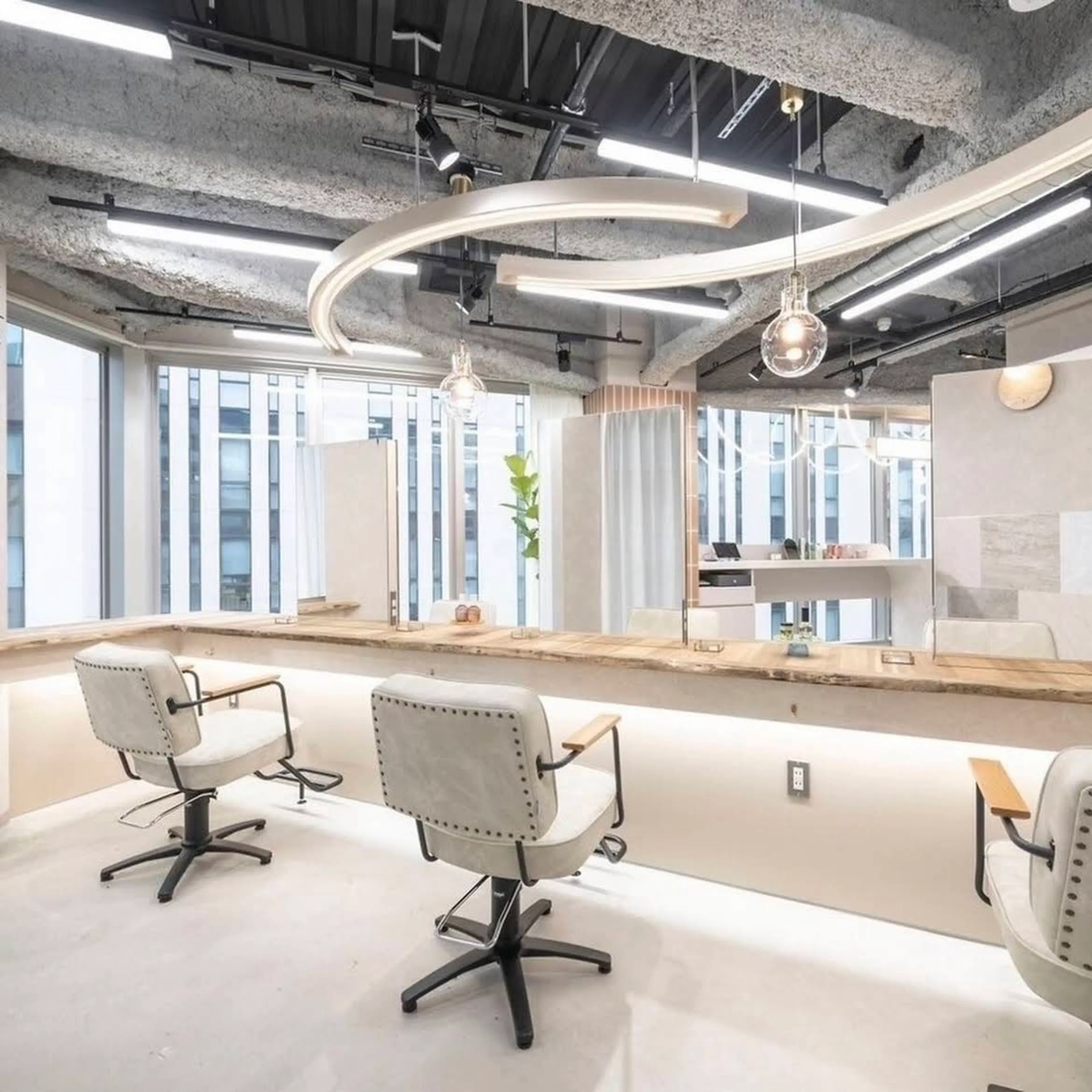 CLUTCH bio 博多駅前の内観・外観2