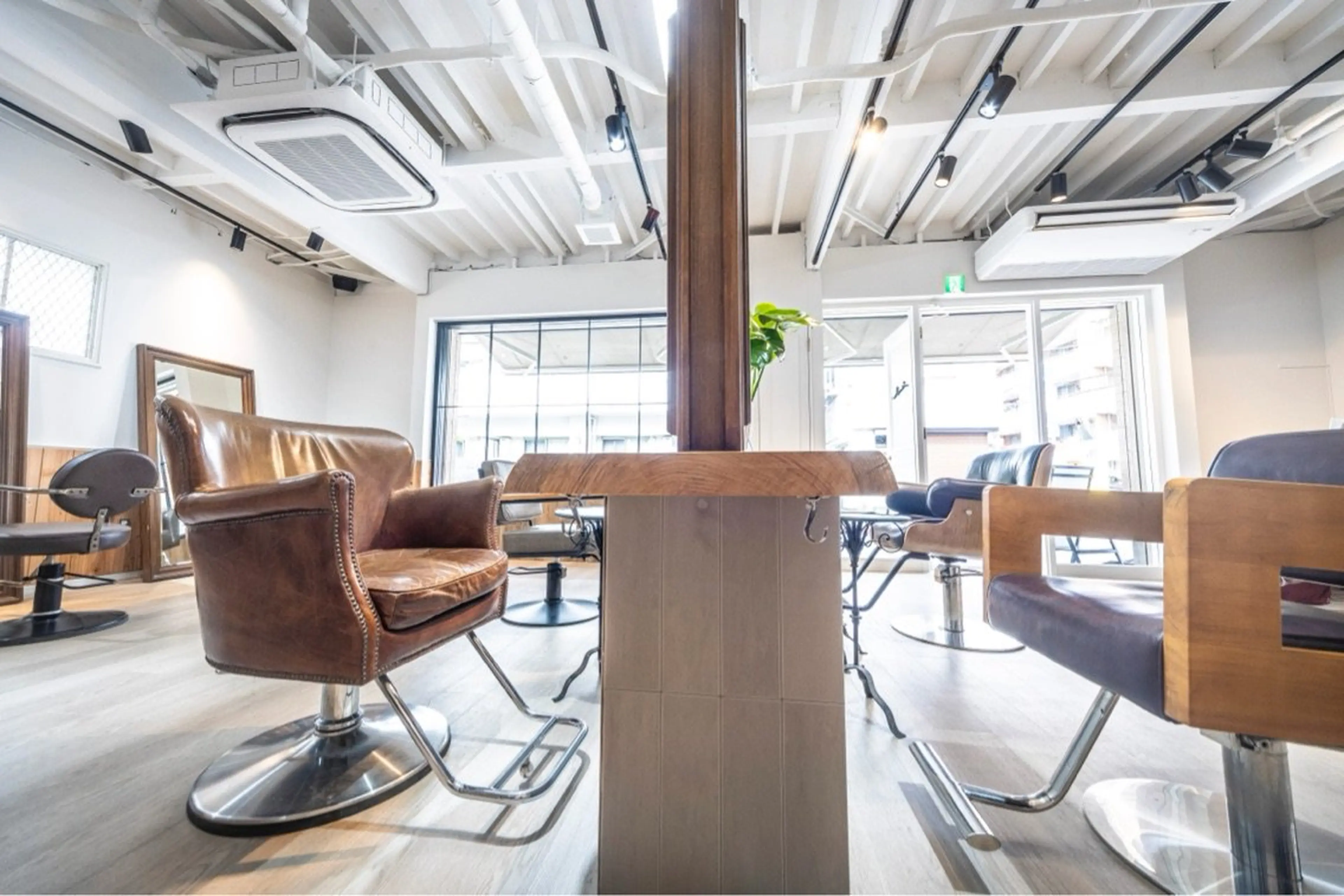 Lumi上大岡店の内観・外観1