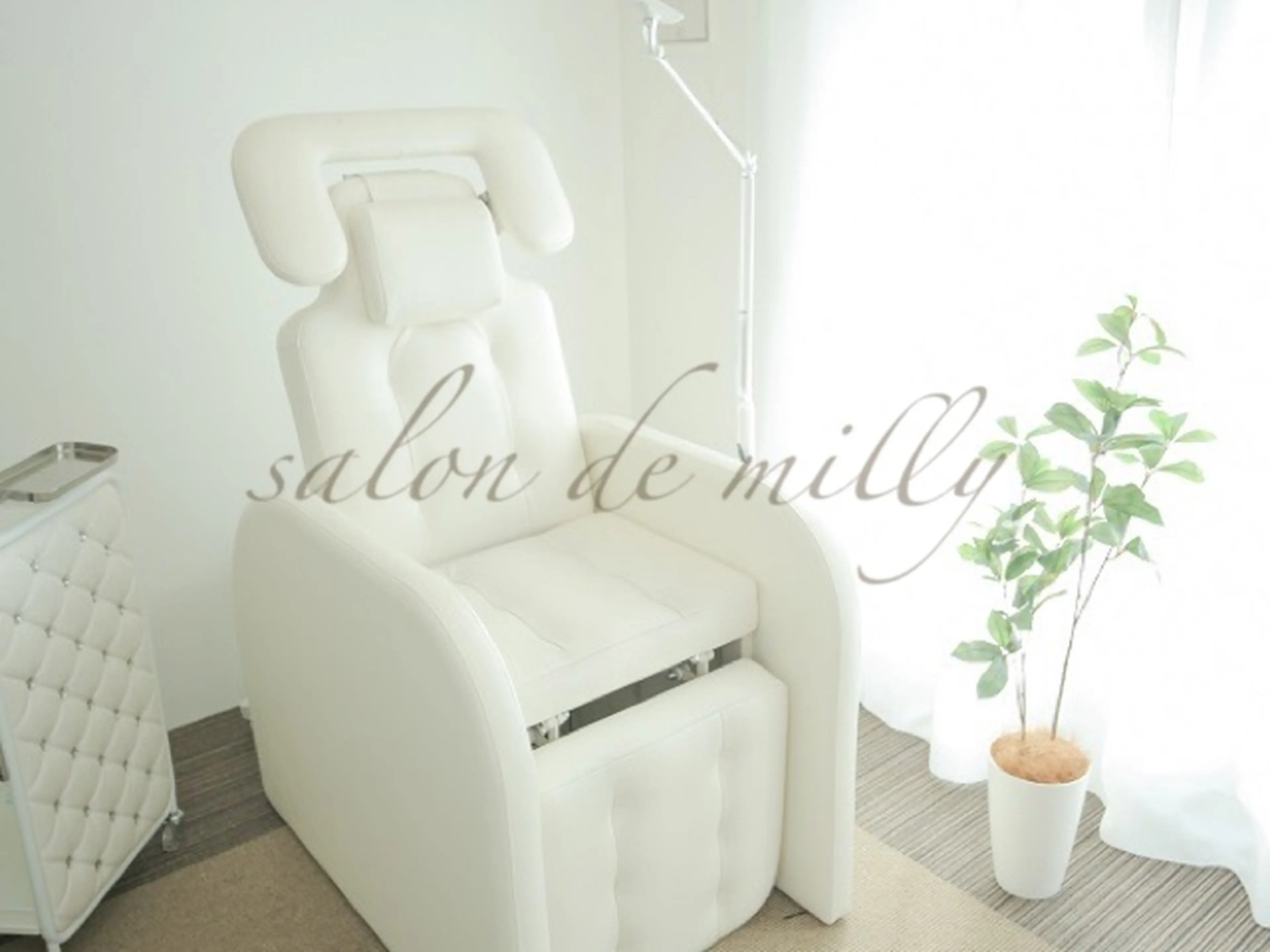 サロンドミリーの内観・外観1