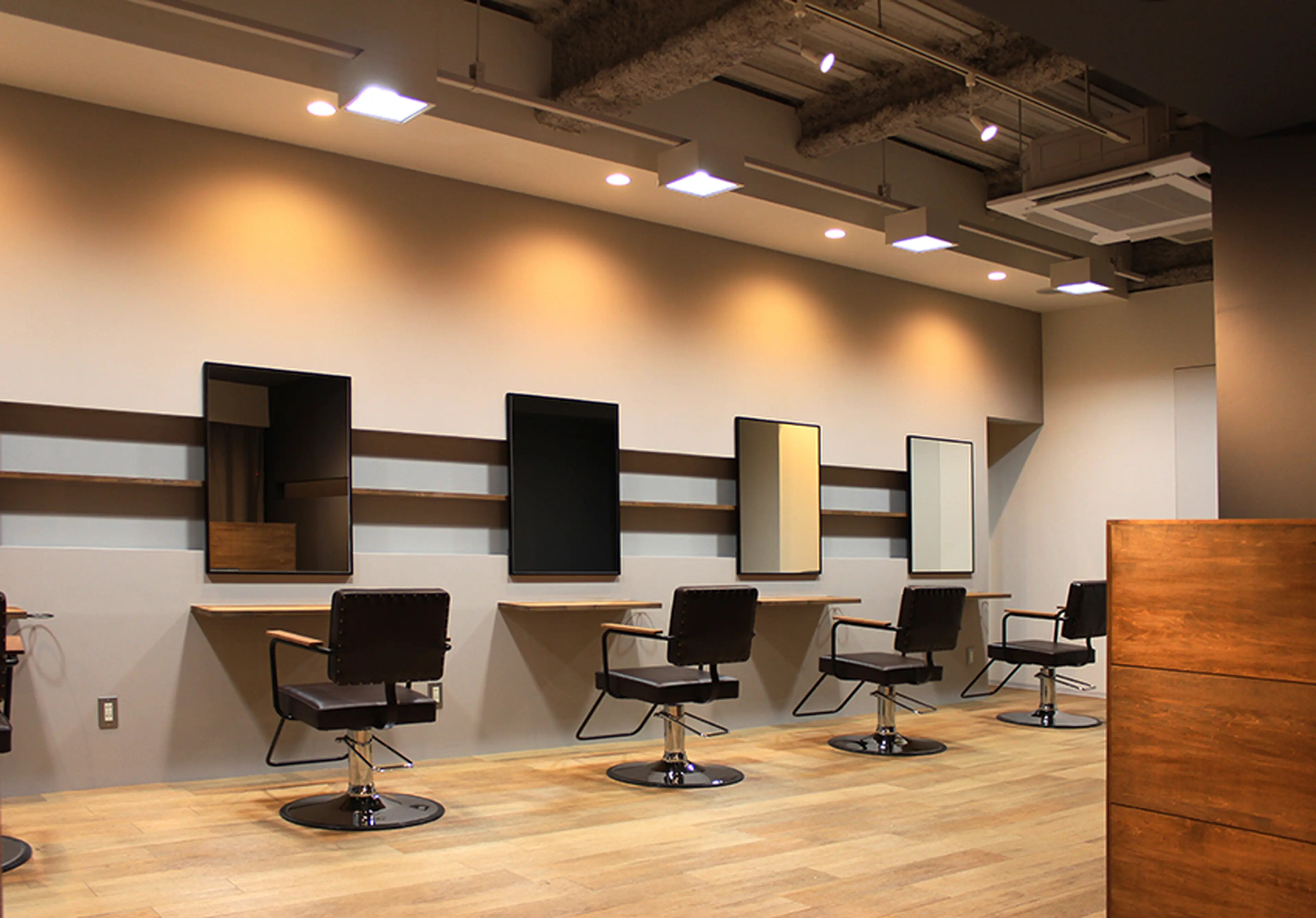 DaMの内観・外観2