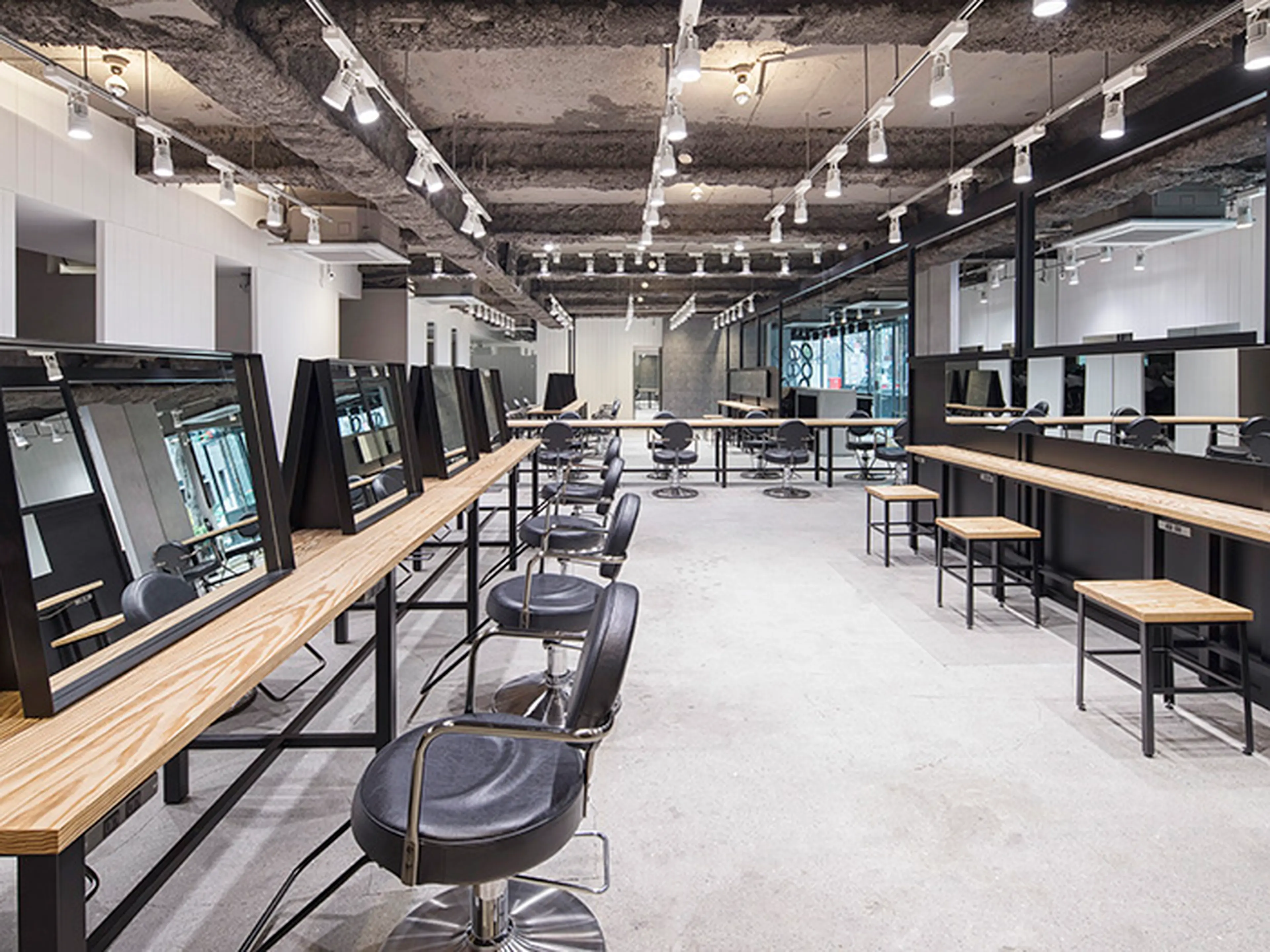 ITbyALBUM中野店の内観・外観2