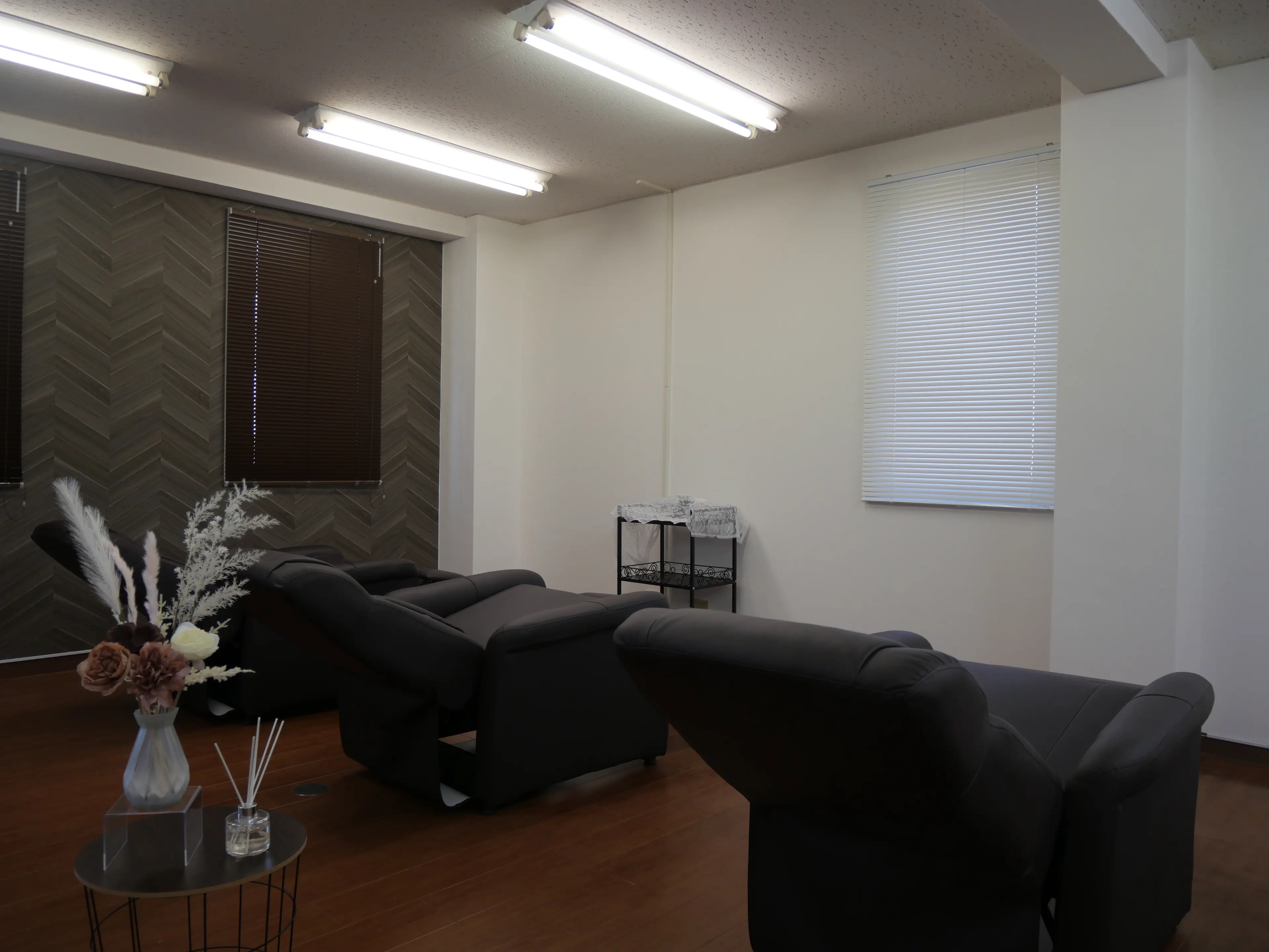 まつげパーマ専門店シャルナ　岡山店の内観・外観2