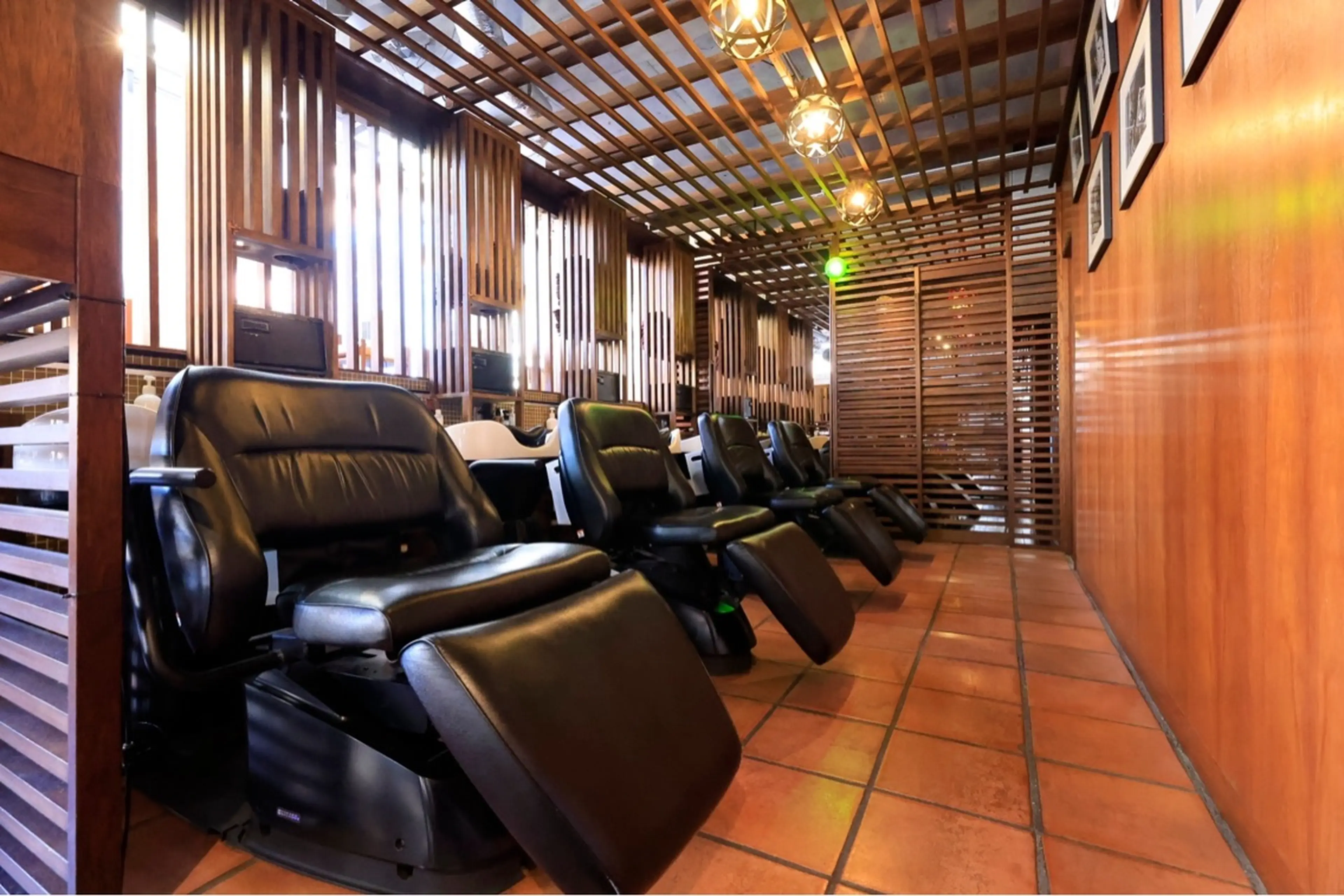 MERONの内観・外観3