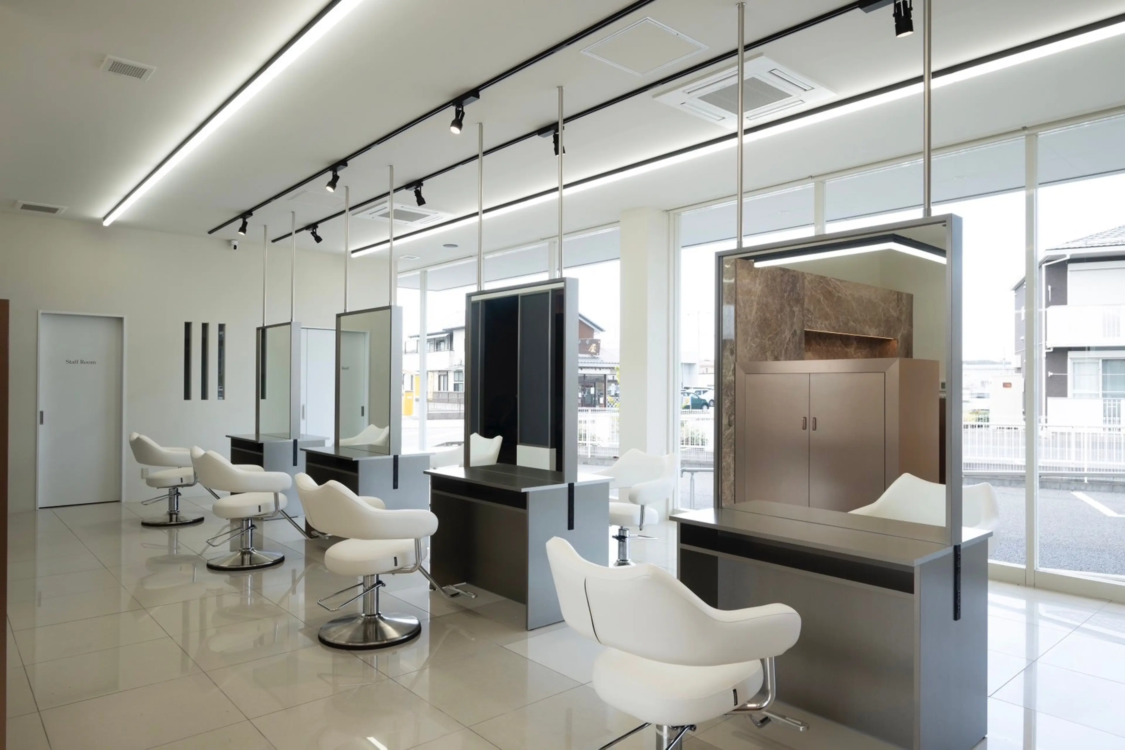 petit-pas内原店の内観・外観2