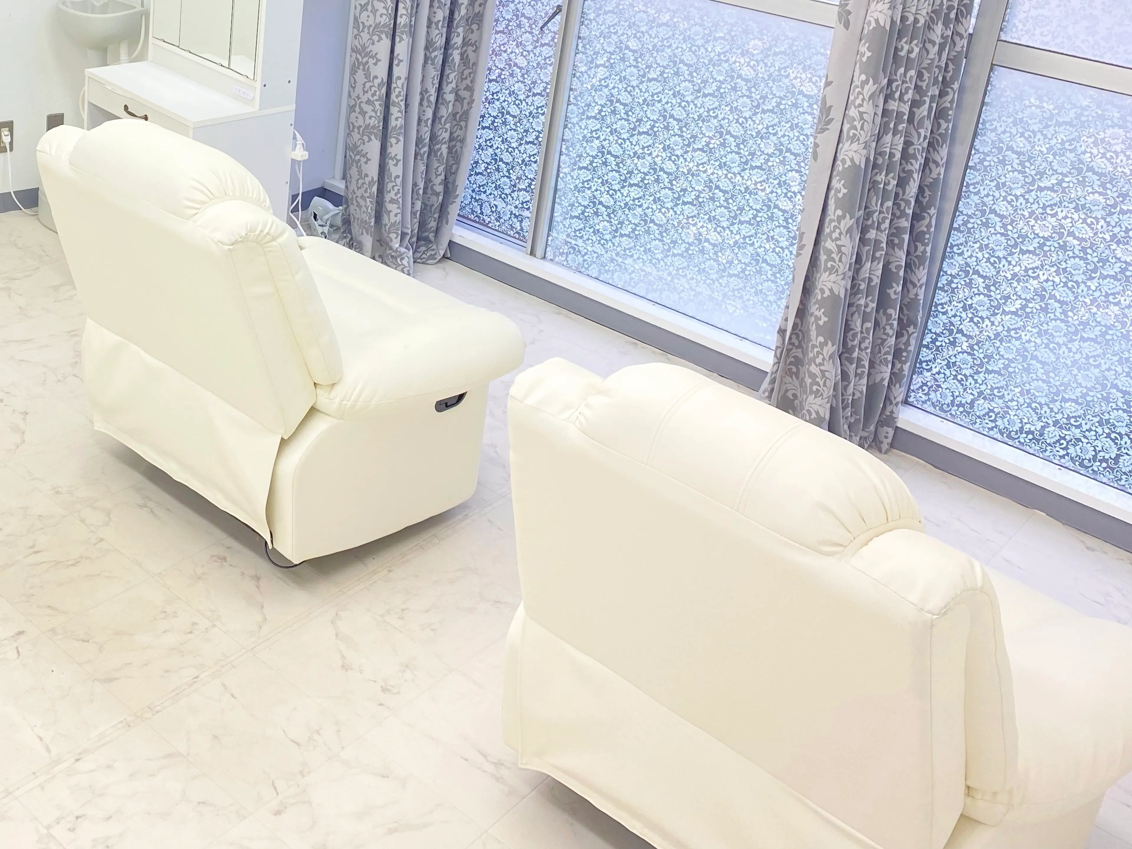 眉毛スタイリング&ホワイトニングサロン　バッカスの内観・外観3