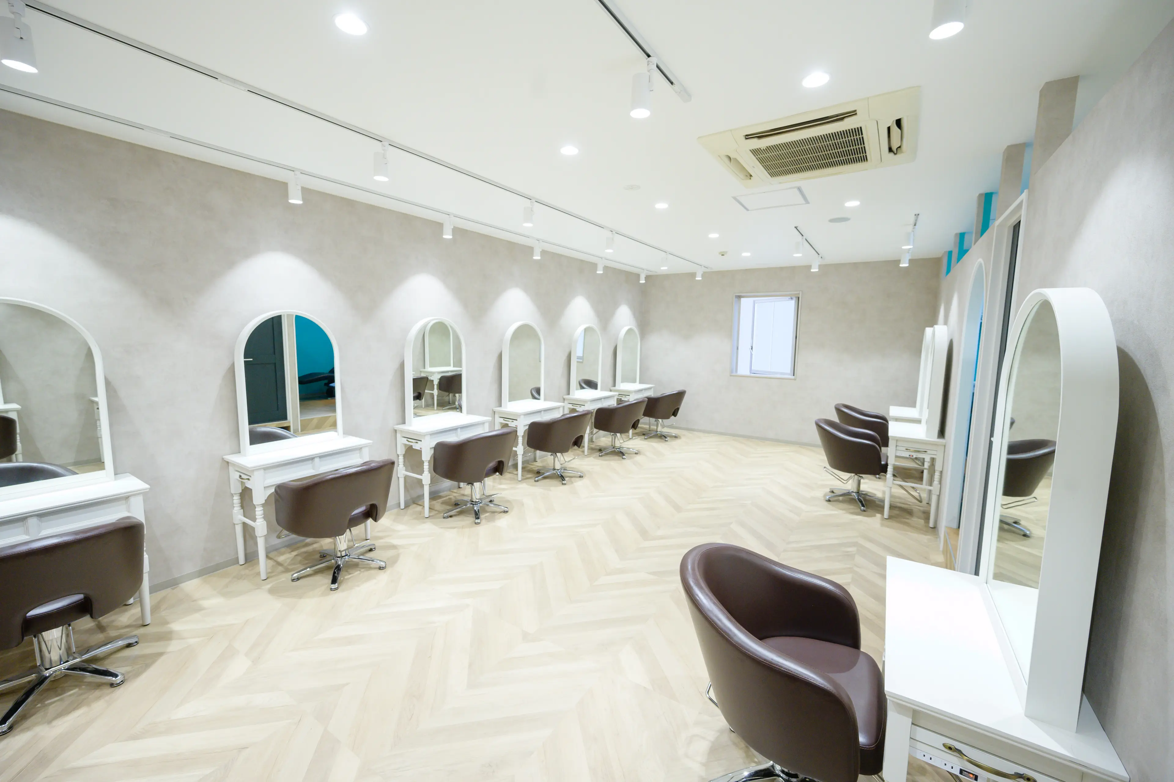 amie高崎店【アミ】の内観・外観2