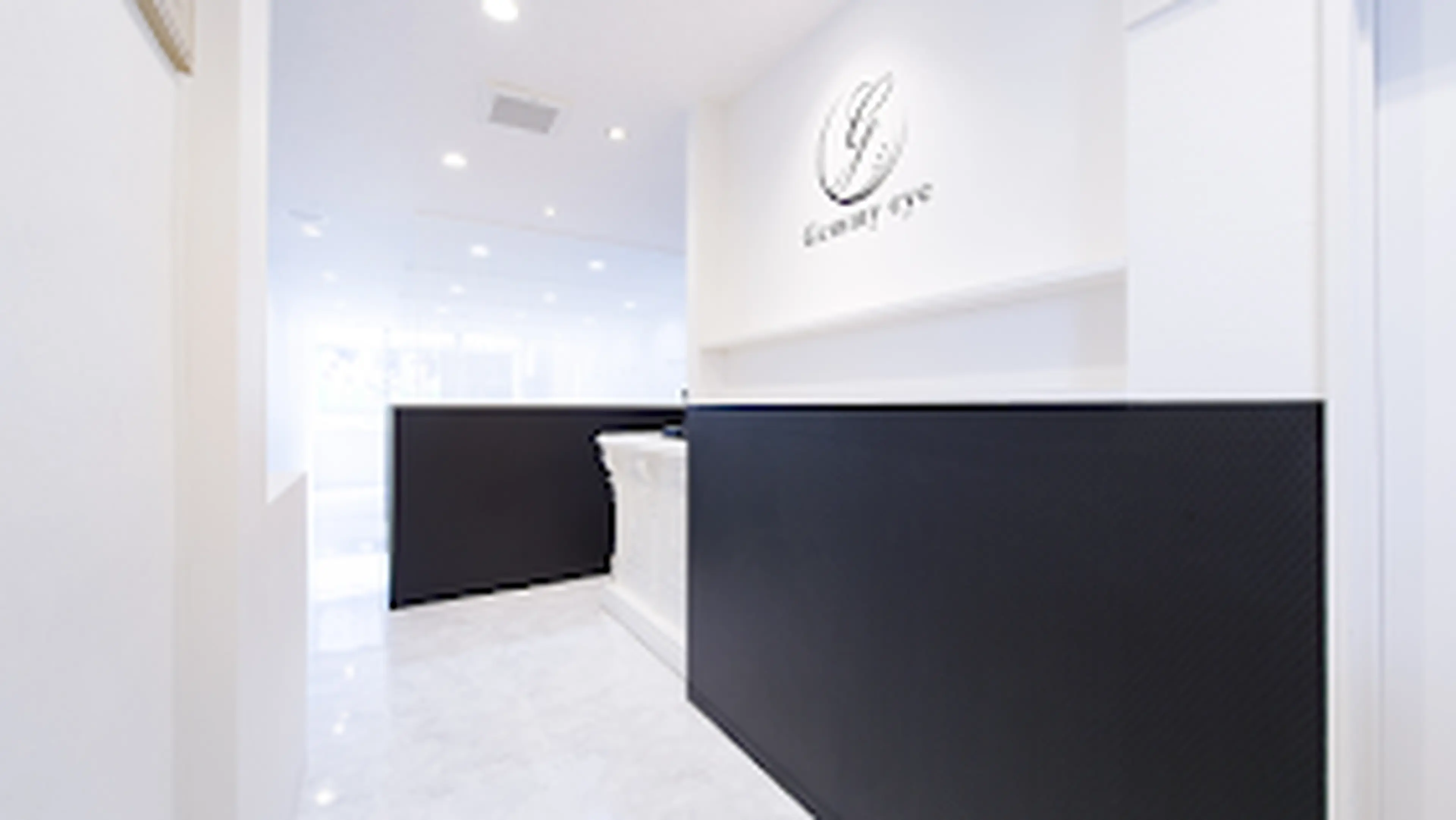 まつ毛＆眉サロン　Gemmy eyeの内観・外観1