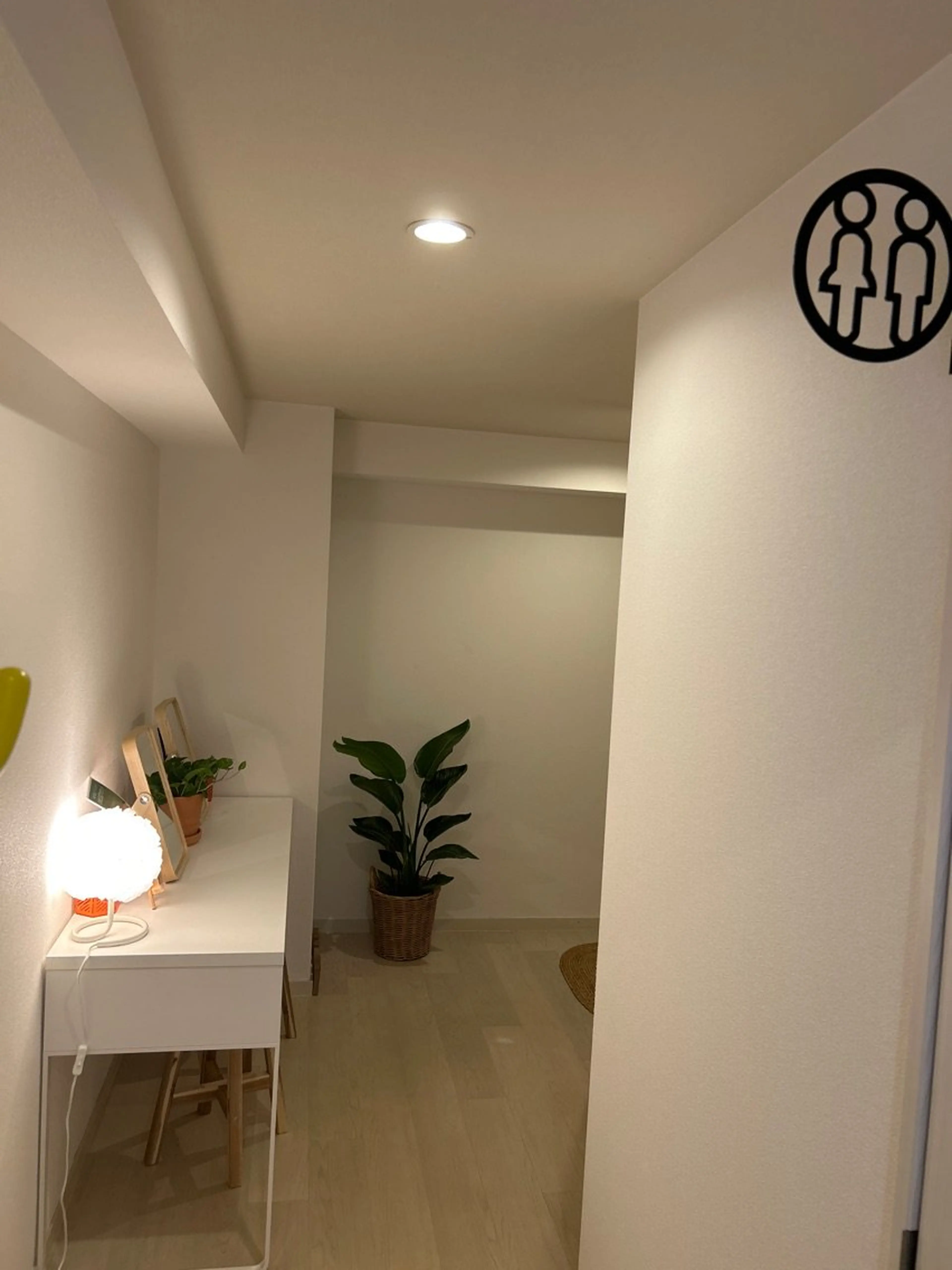 mana東梅田店の内観・外観3