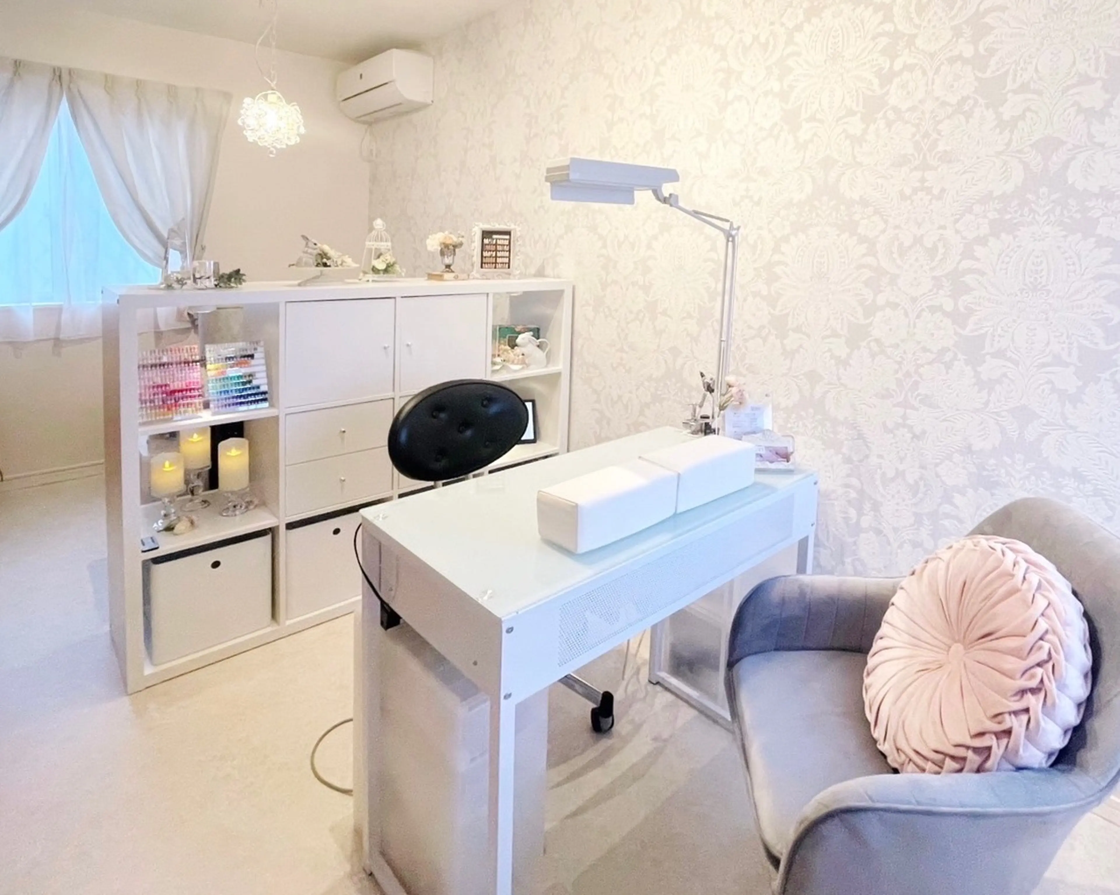 ネイルサロンALICEの内観・外観1