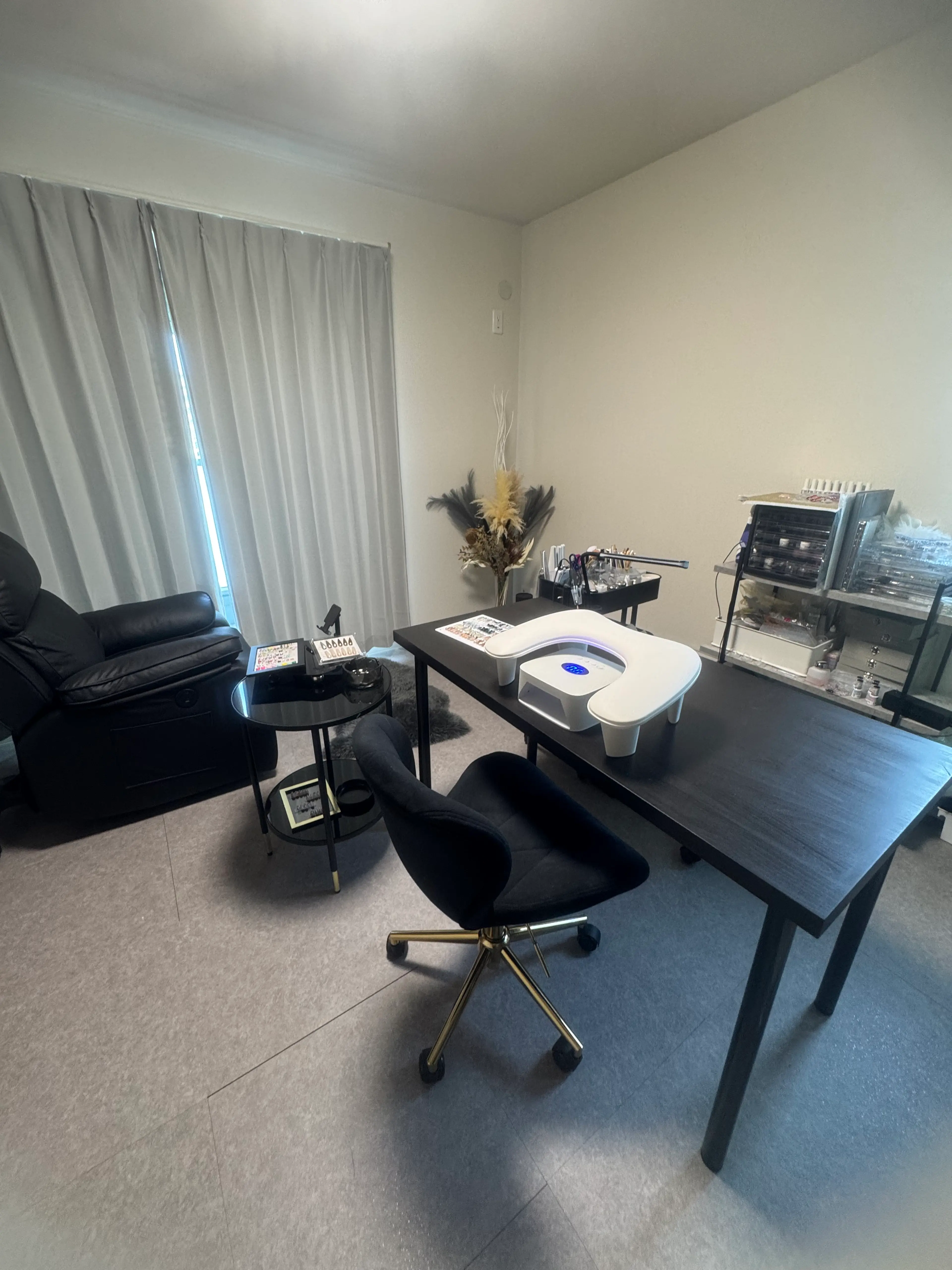 nail salon Veldaの内観・外観1