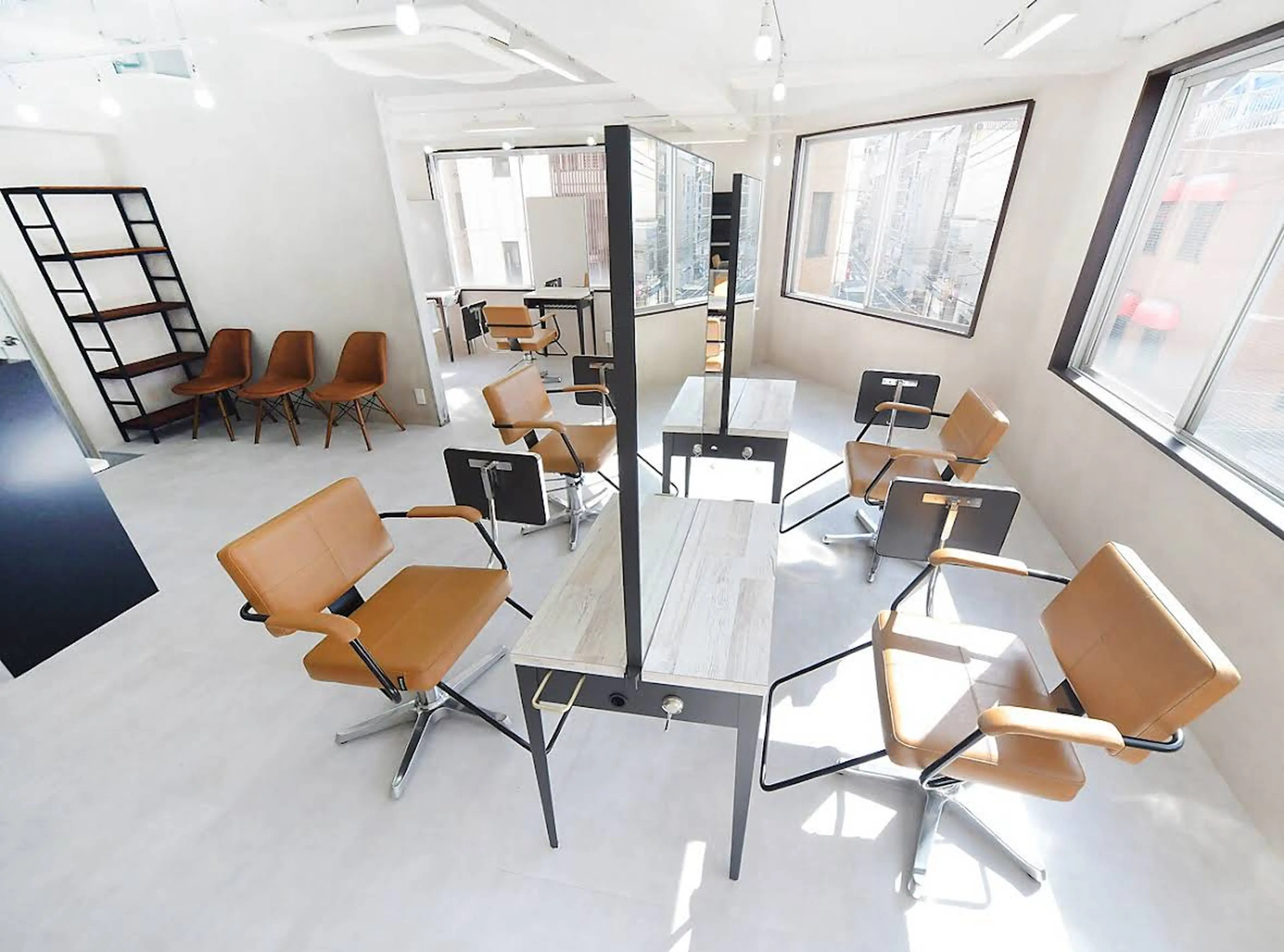 アジールヘア 赤羽駅南口店(agir hair)の内観・外観1