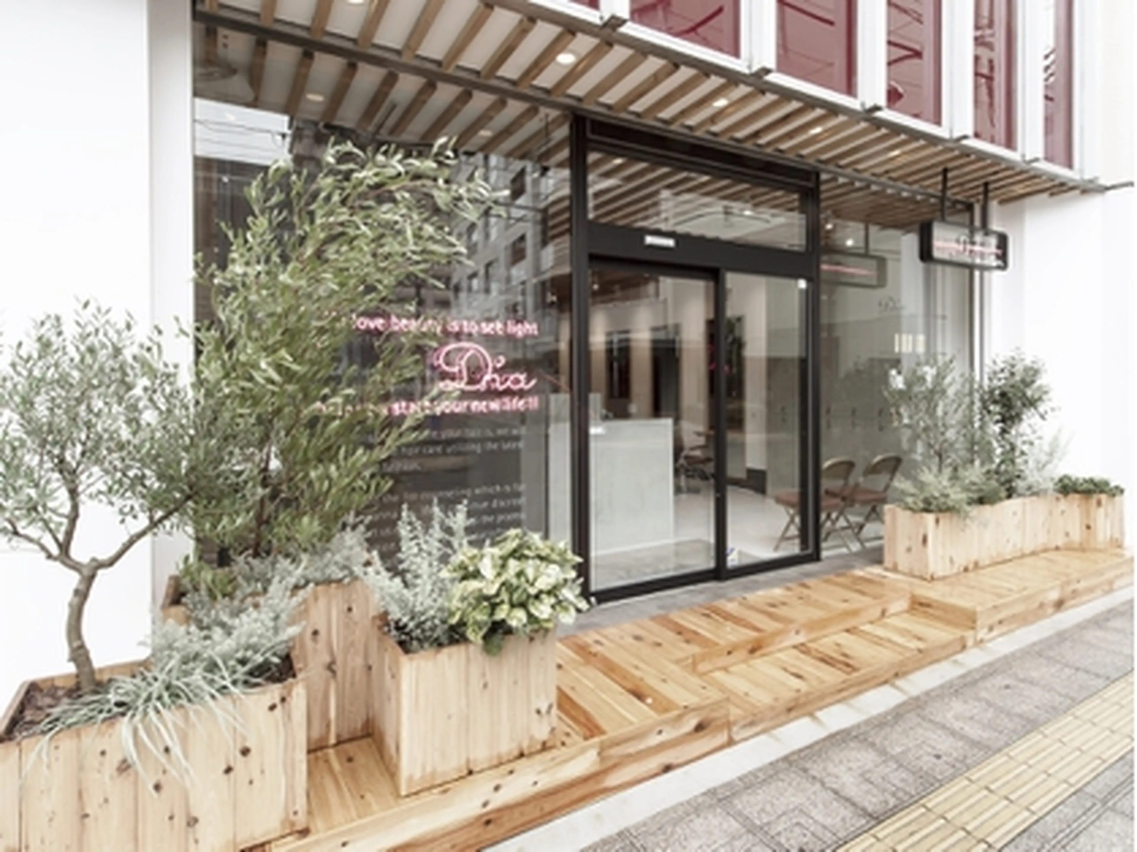 D'naの内観・外観1