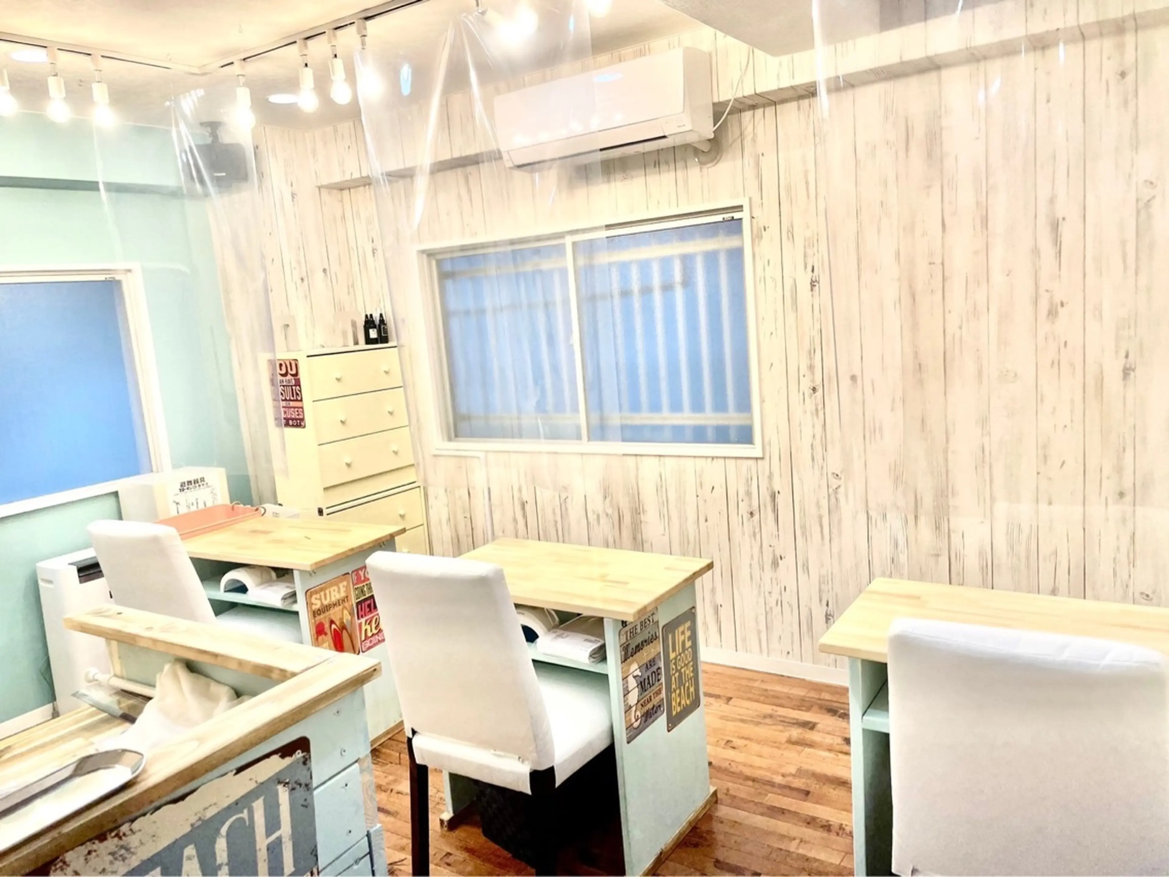 Nail Reaの内観・外観1