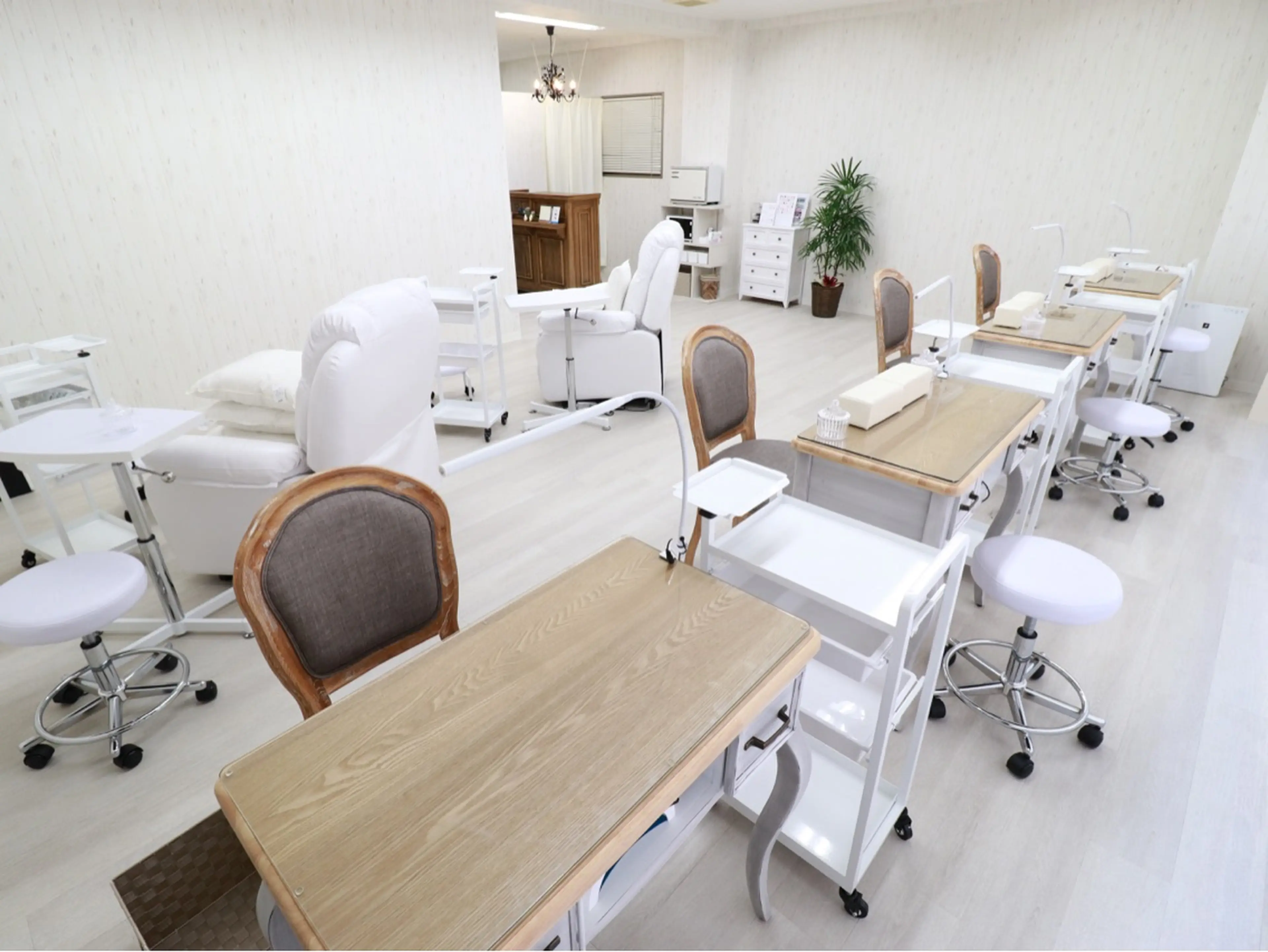 LaMignonNail Nagoya 名駅店の内観・外観2