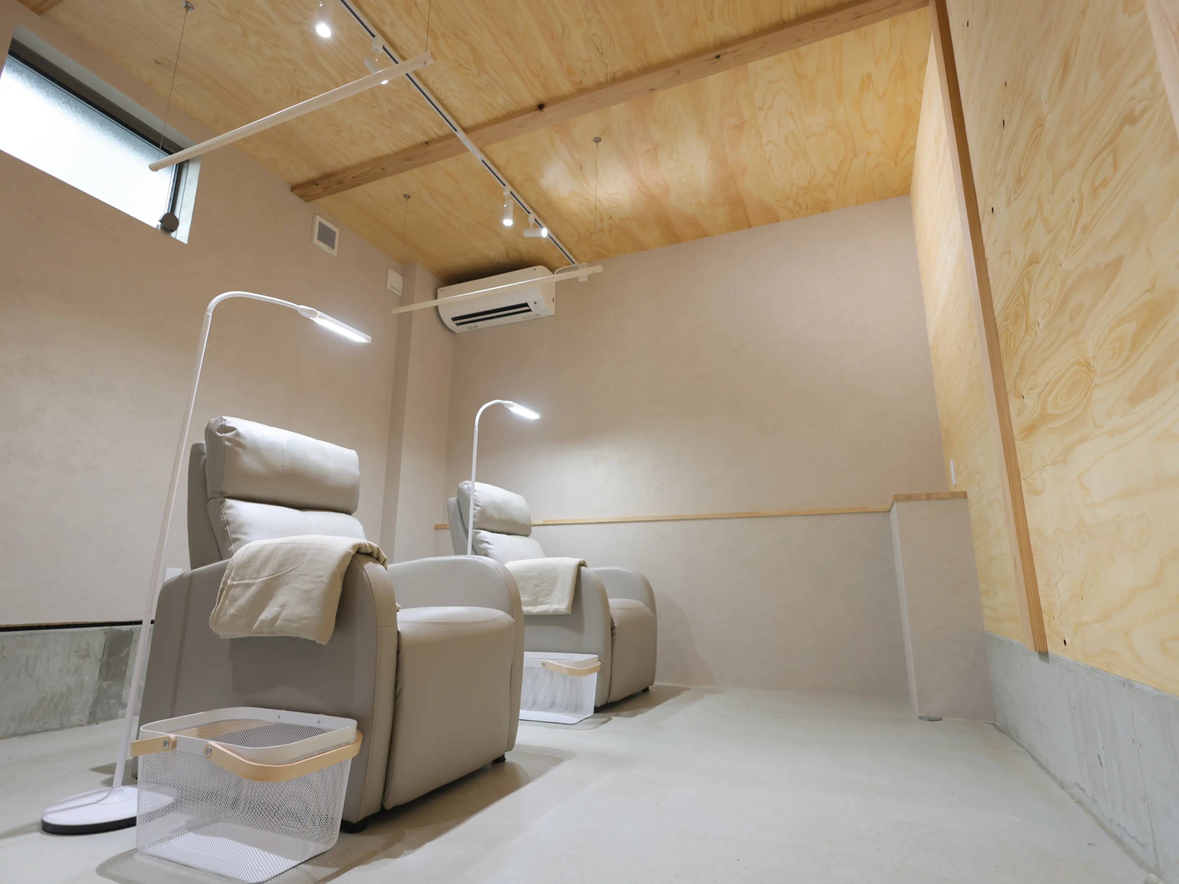 THE LASH ROOM高石店の内観・外観2