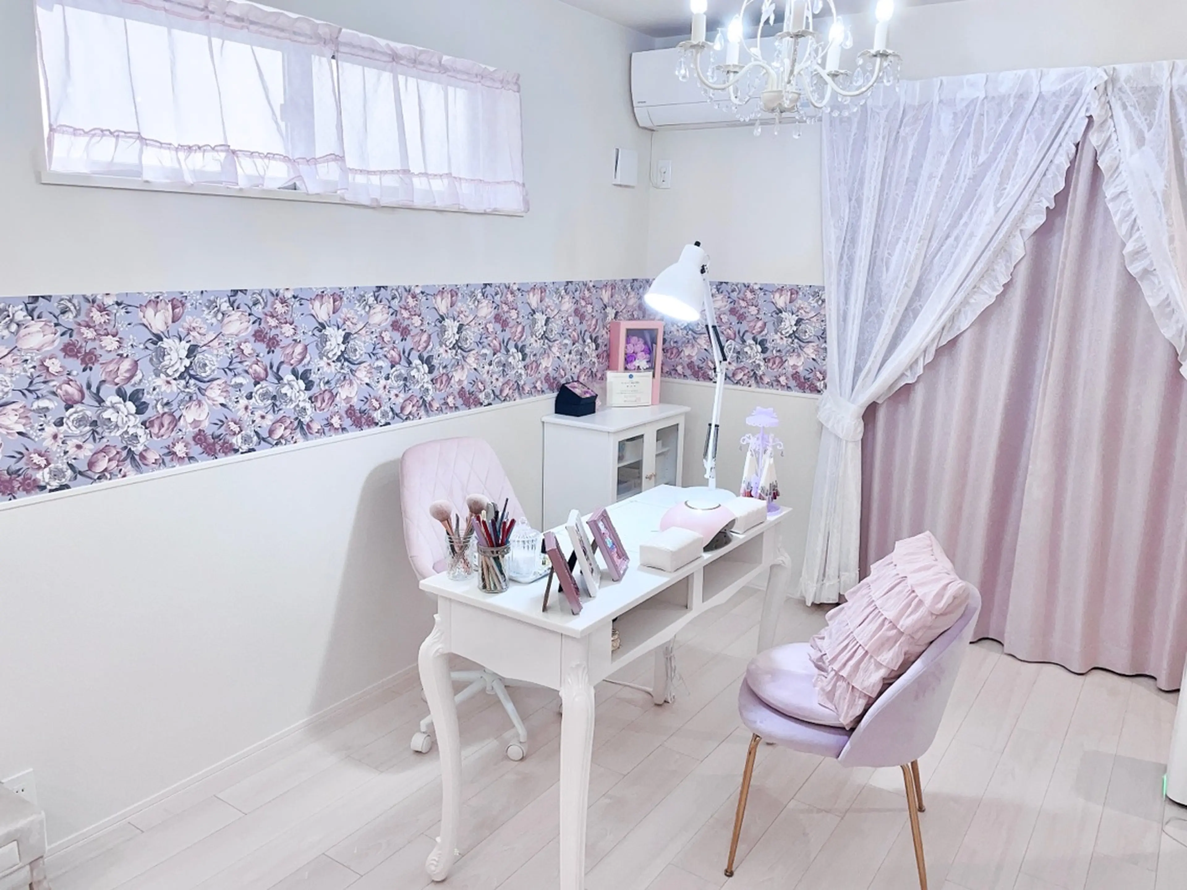 FLARE NAILの内観・外観2