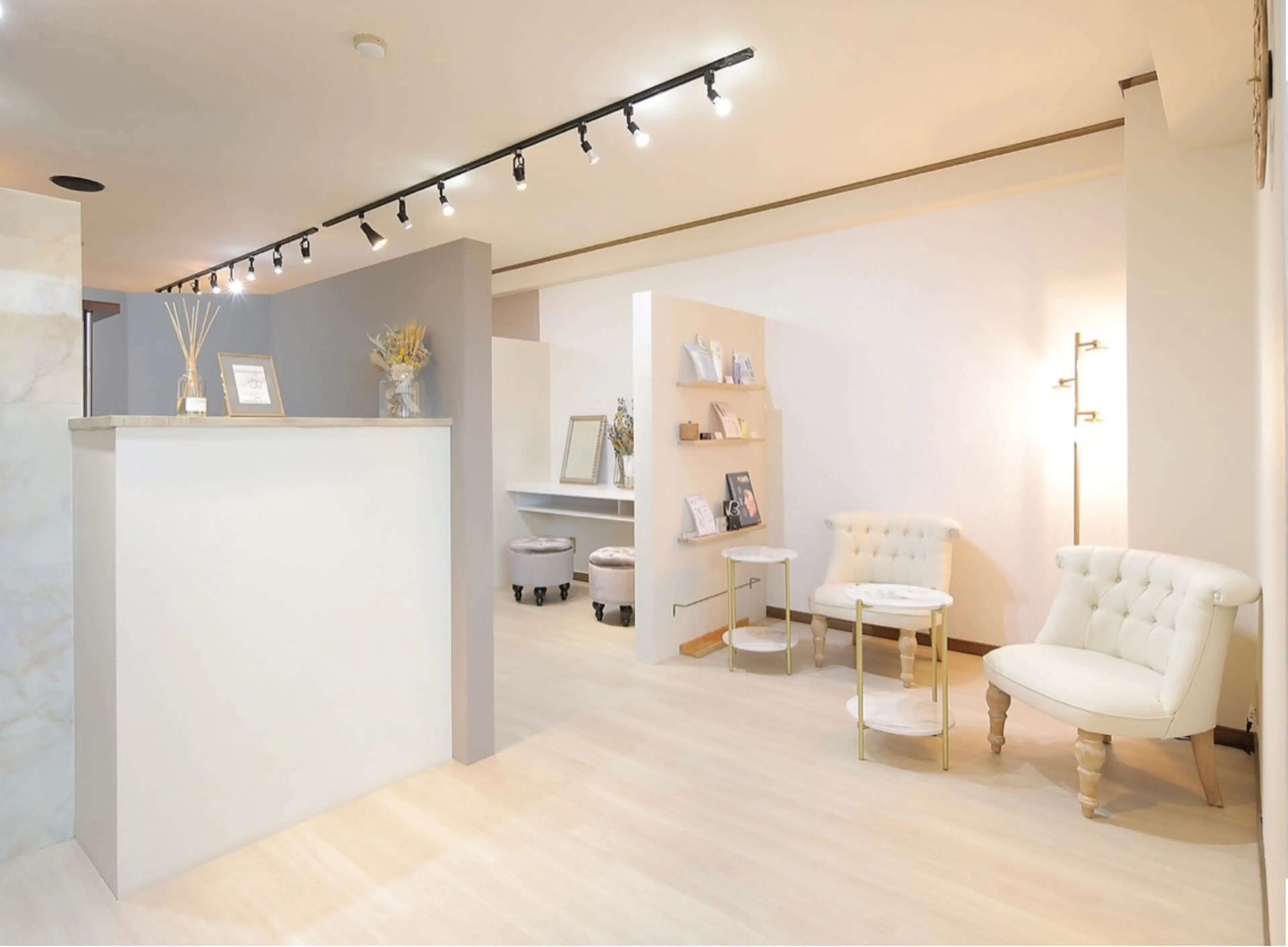 グラシア東海店の内観・外観1