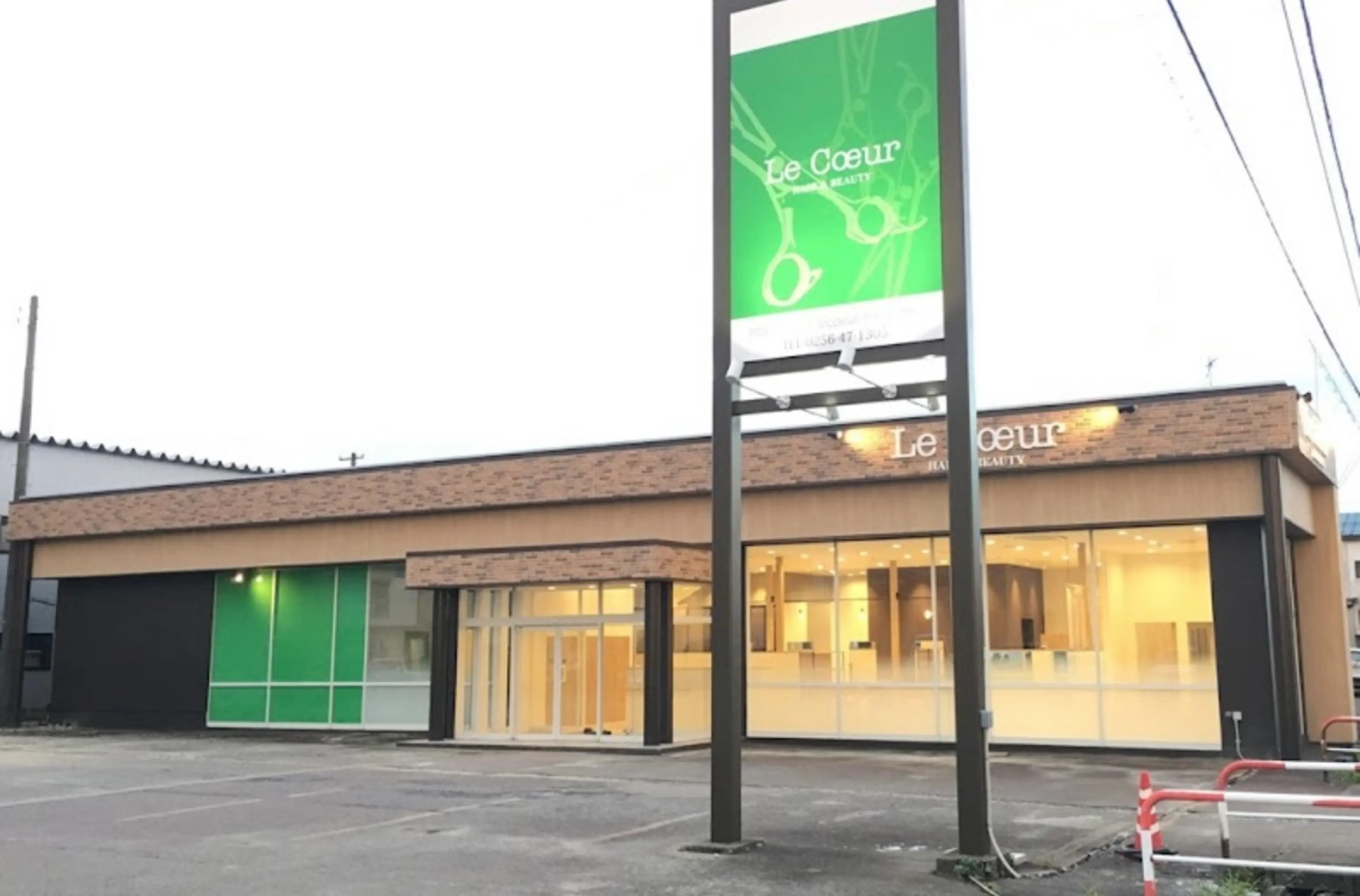 Le Coeur HAIR＆BEAUTY　東三条店の内観・外観2