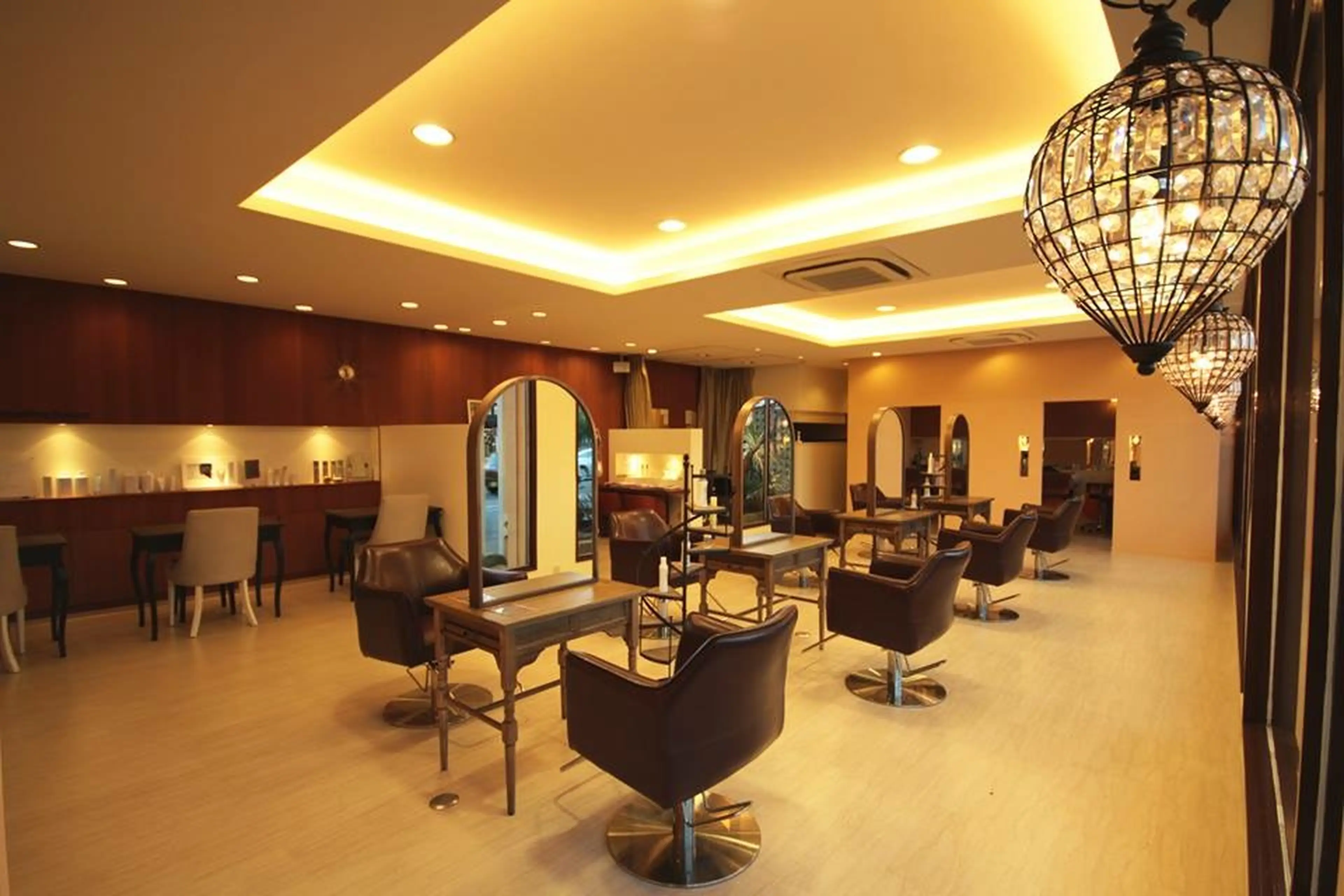 パウダーの内観・外観2