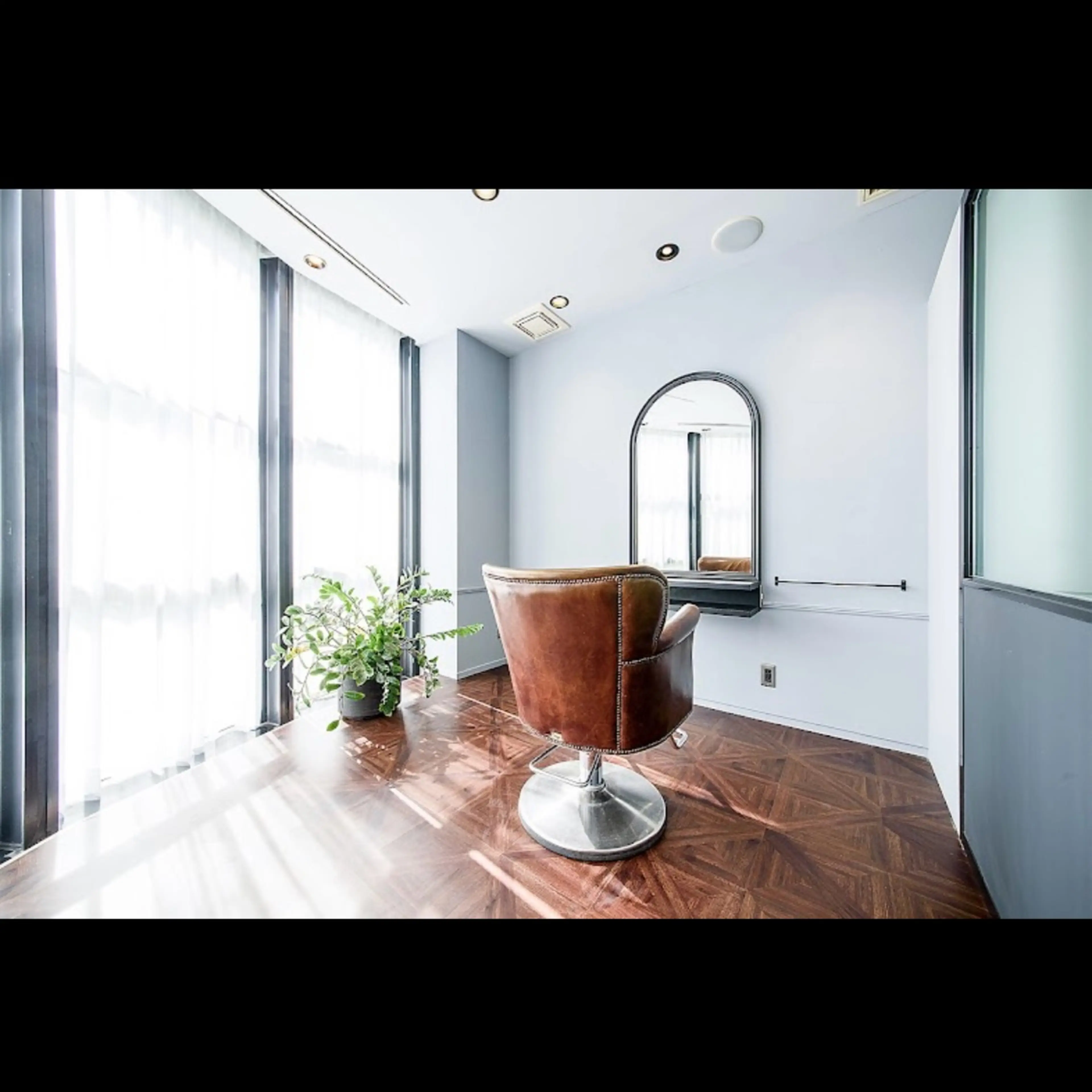 個室型美容院 MIRA RESCA栄【ミラレスカ】の内観・外観2