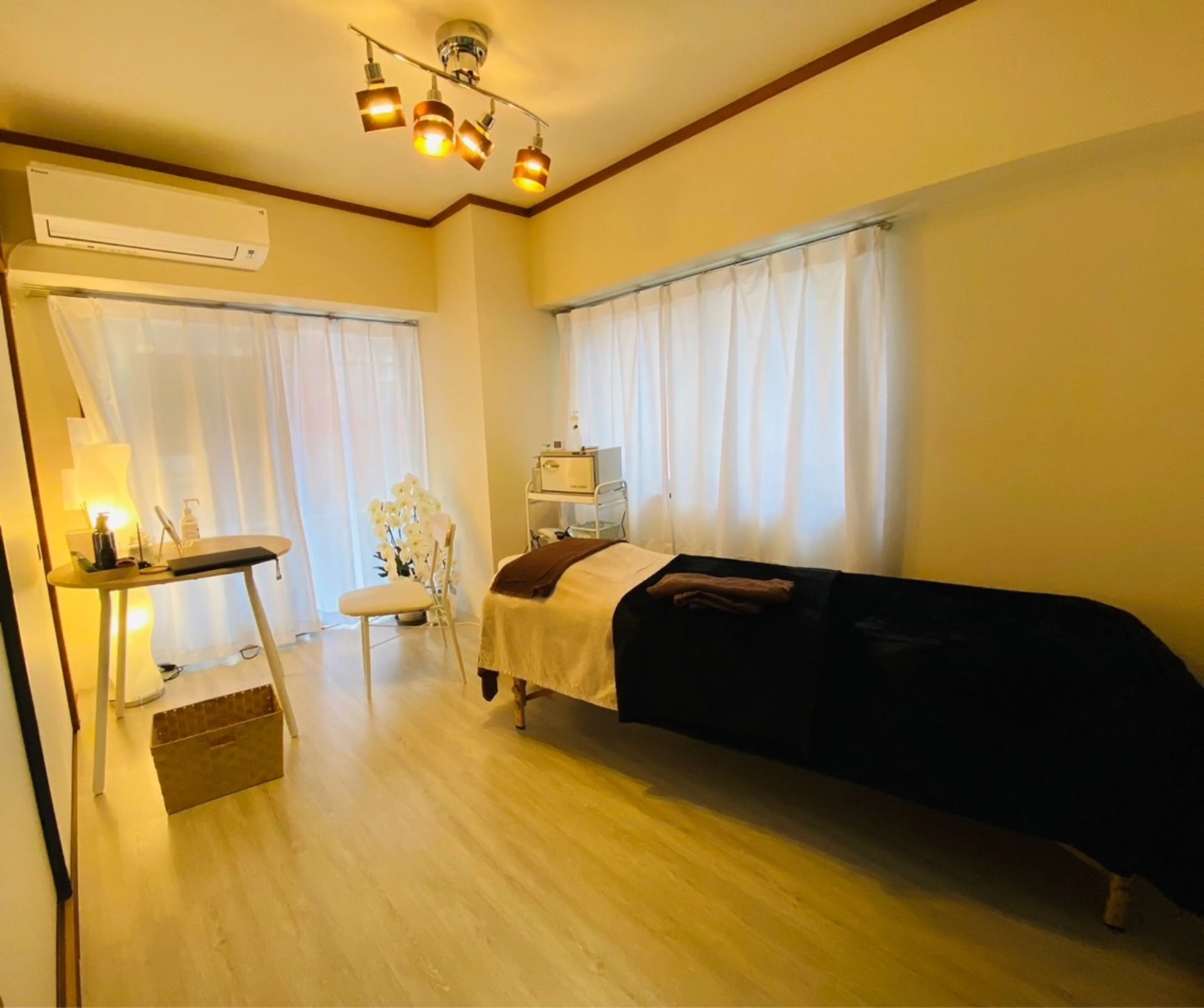 頭蓋骨小顔矯正サロン papillon(パピヨン)の内観・外観1