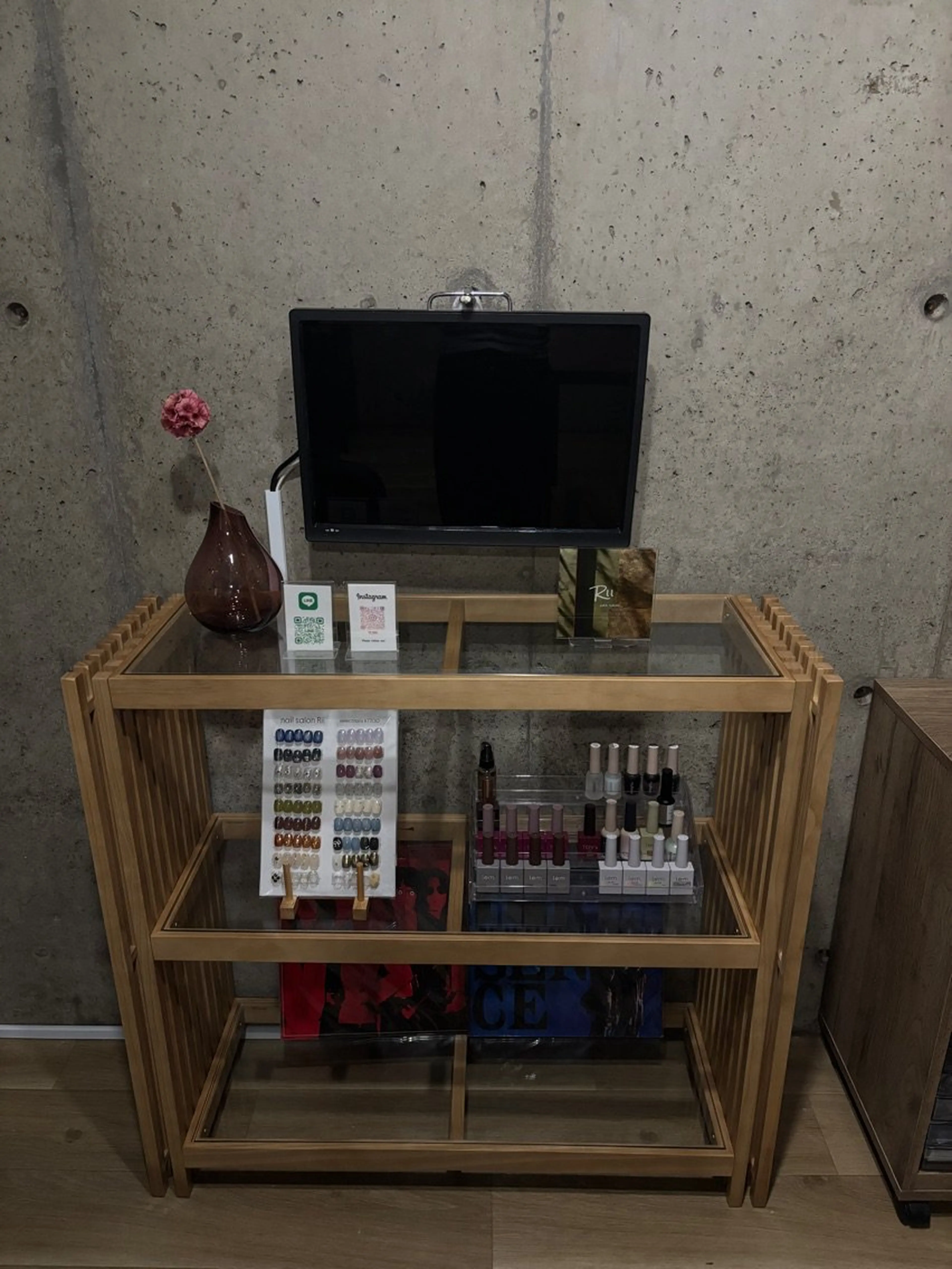 nail salon Riiの内観・外観2