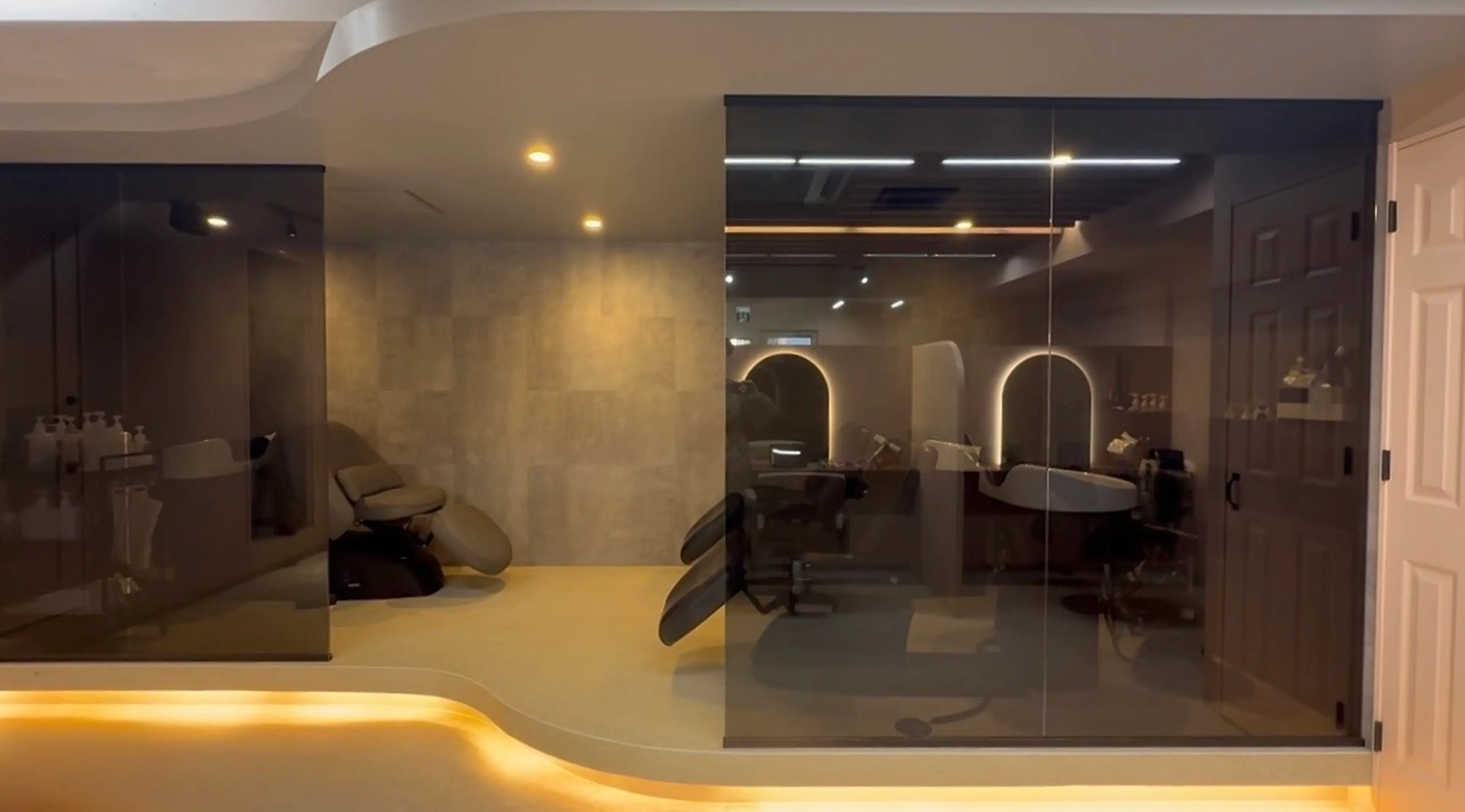 ROCCO eastの内観・外観2