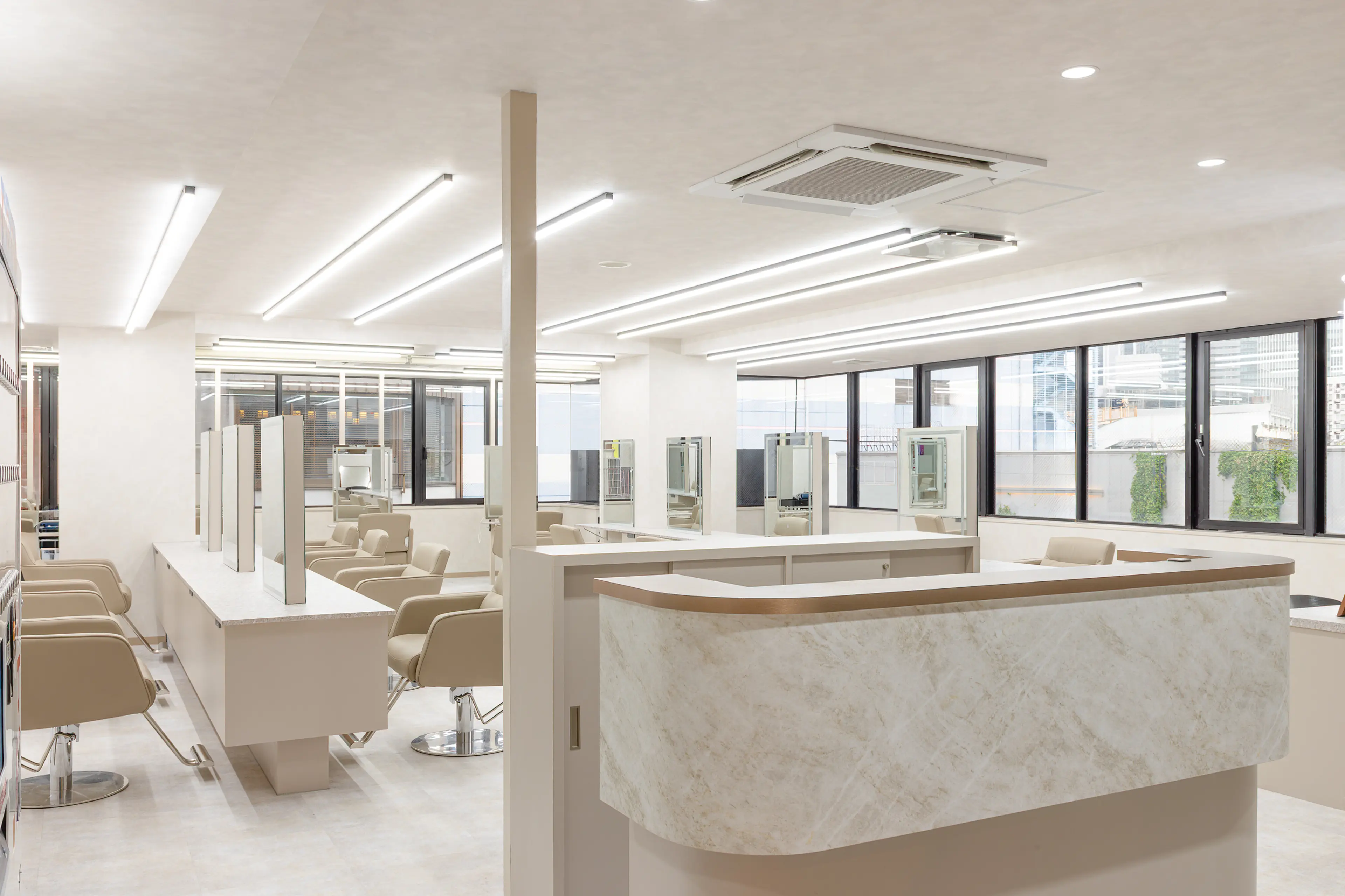 tuki 横浜店/ダブルカラー/髪質改善/ハイトーン /インナーカラーの内観・外観3