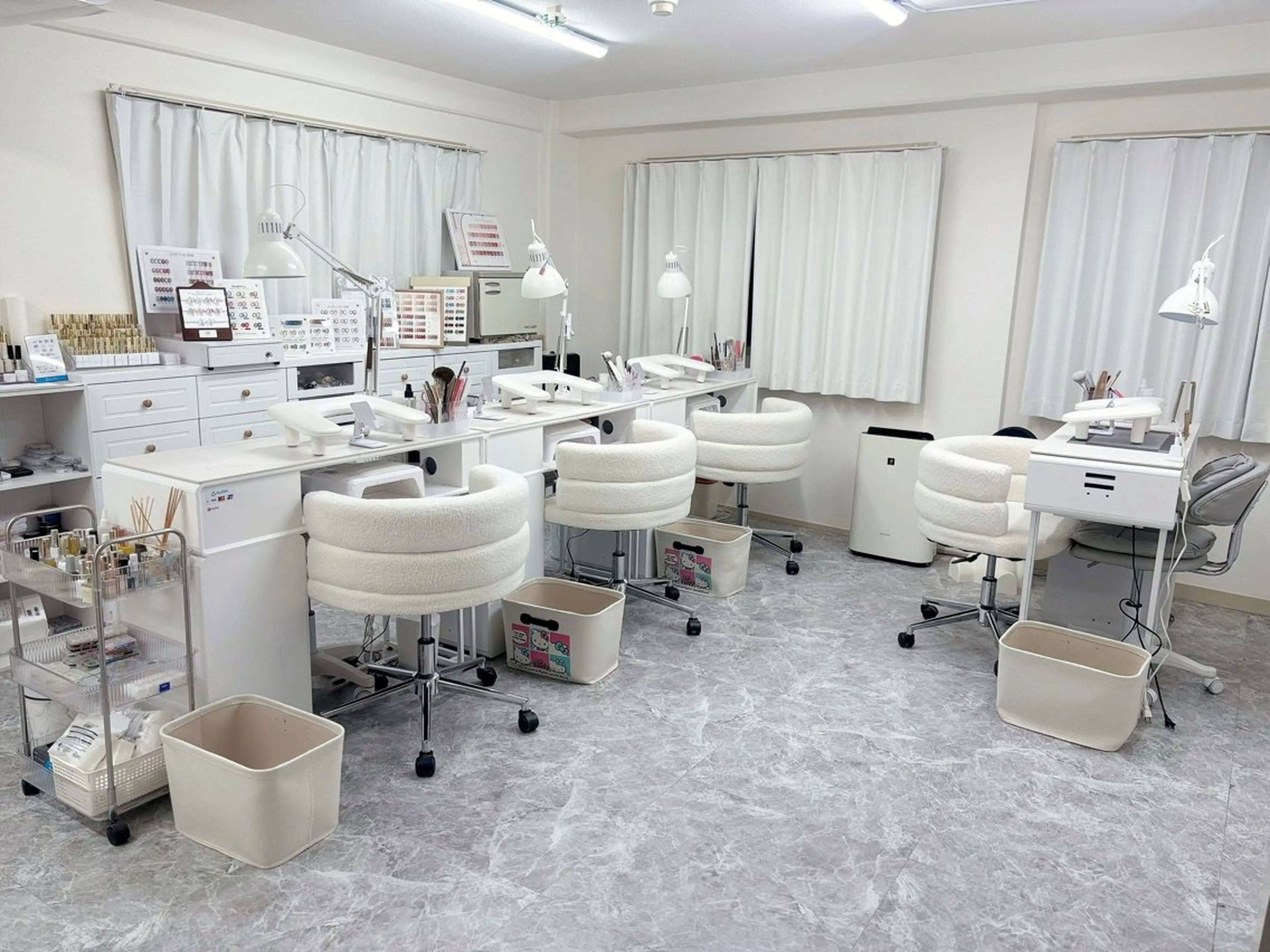 Nova Nail Nambaの内観・外観2