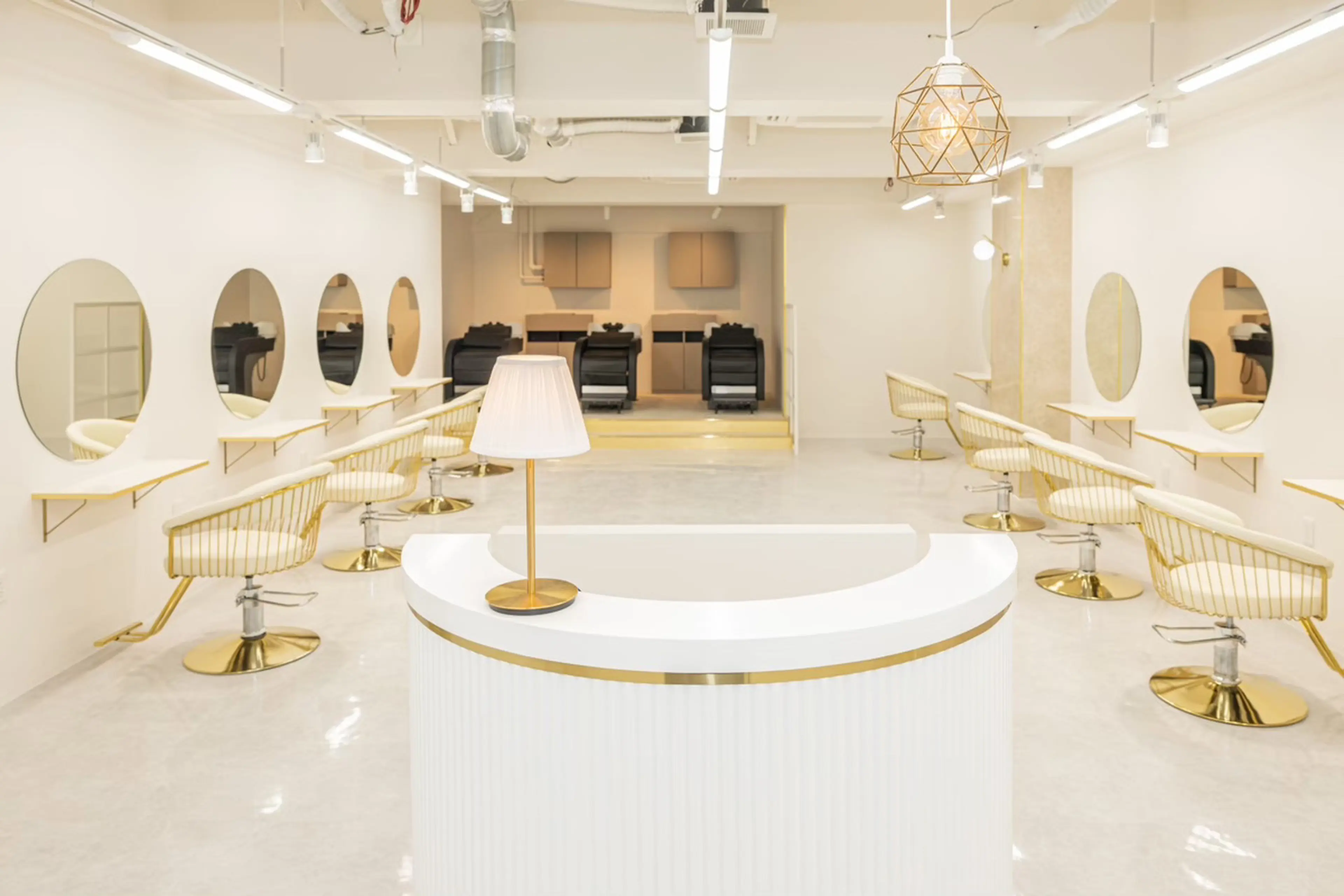 ONE’S ly 上大岡店の内観・外観2