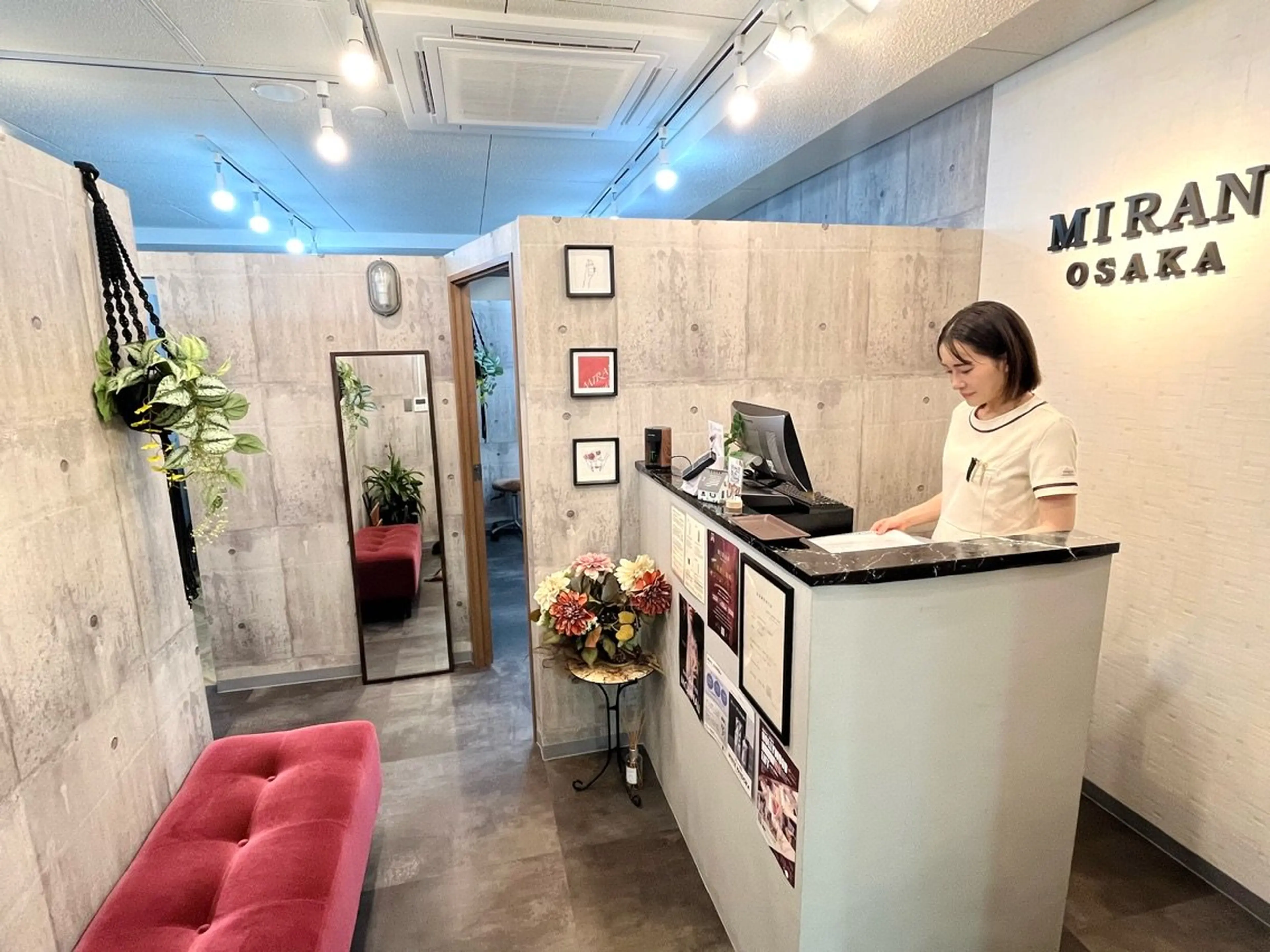 MIRAN OSAKA 【脱毛/肌質改善専門】の内観・外観2