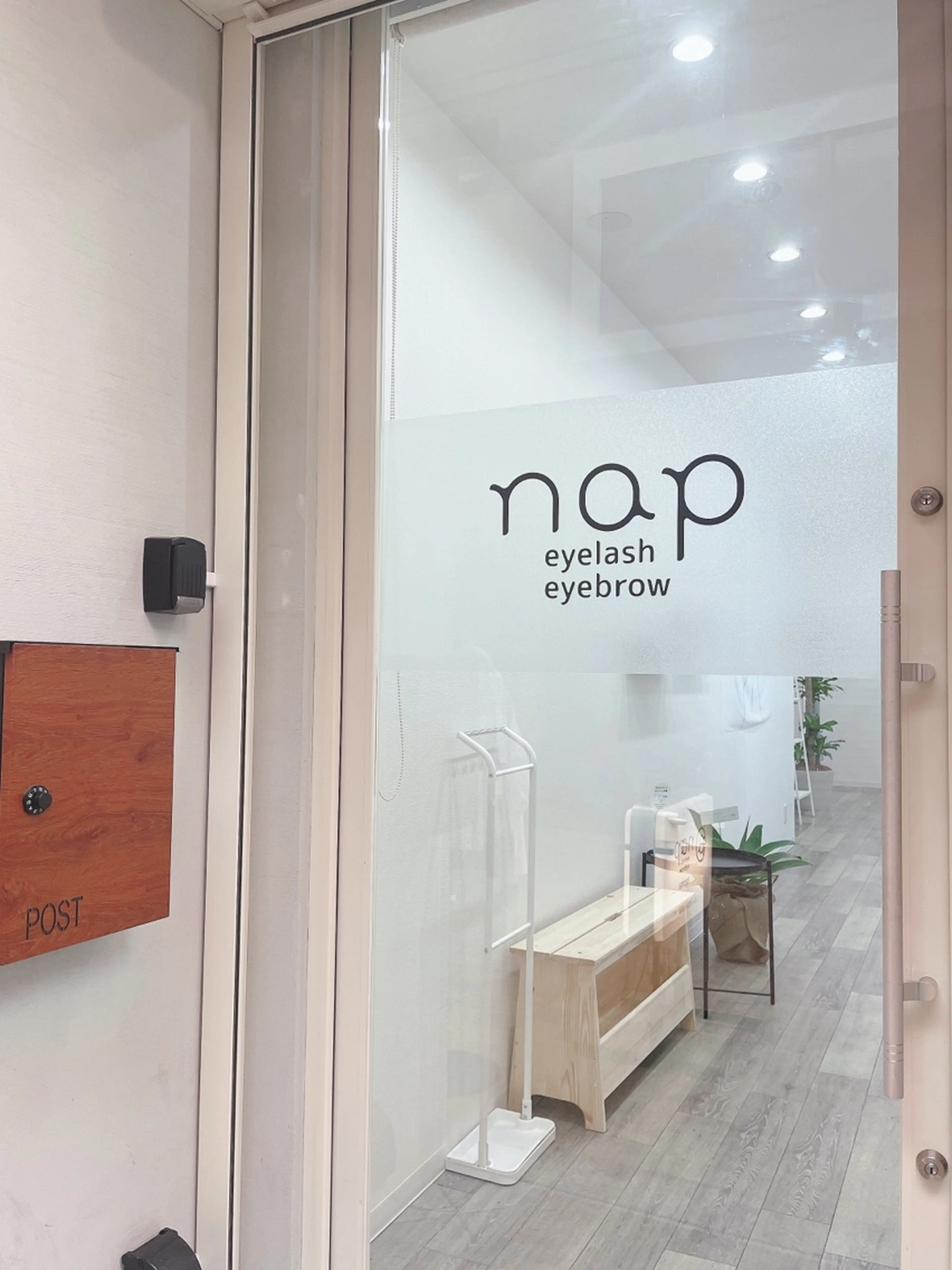 nap eyelash eyebrow 天満の内観・外観3