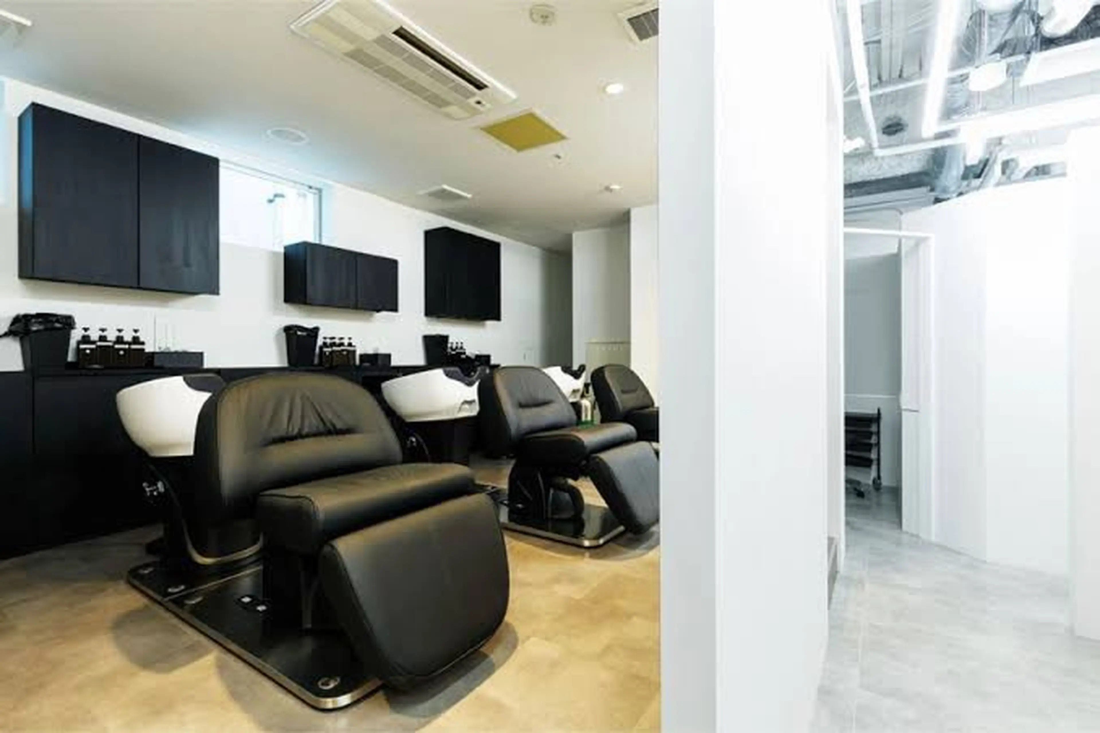 GO TODAY SHAiRE SALON銀座Arc店の内観・外観3