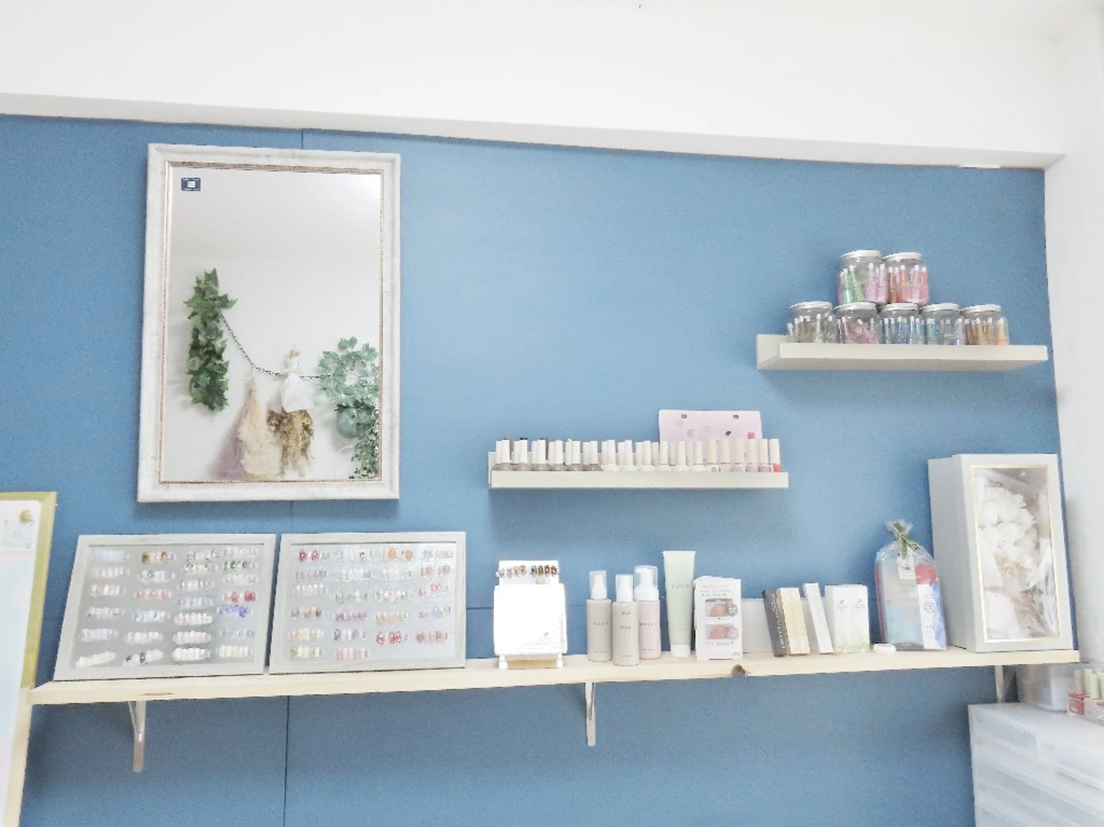 nail&Caresalon　MAGUの内観・外観2