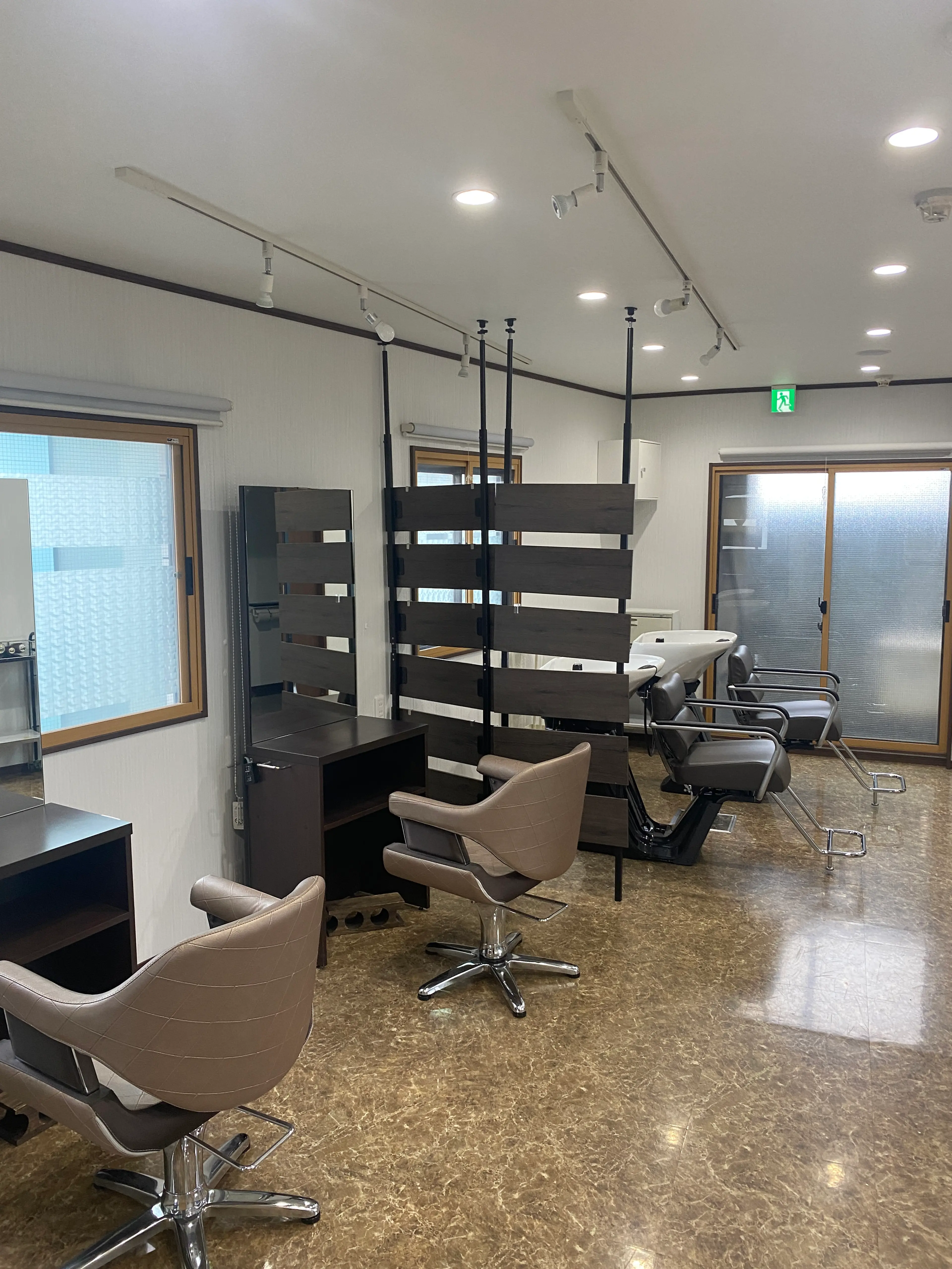 floraison  hair designの内観・外観1