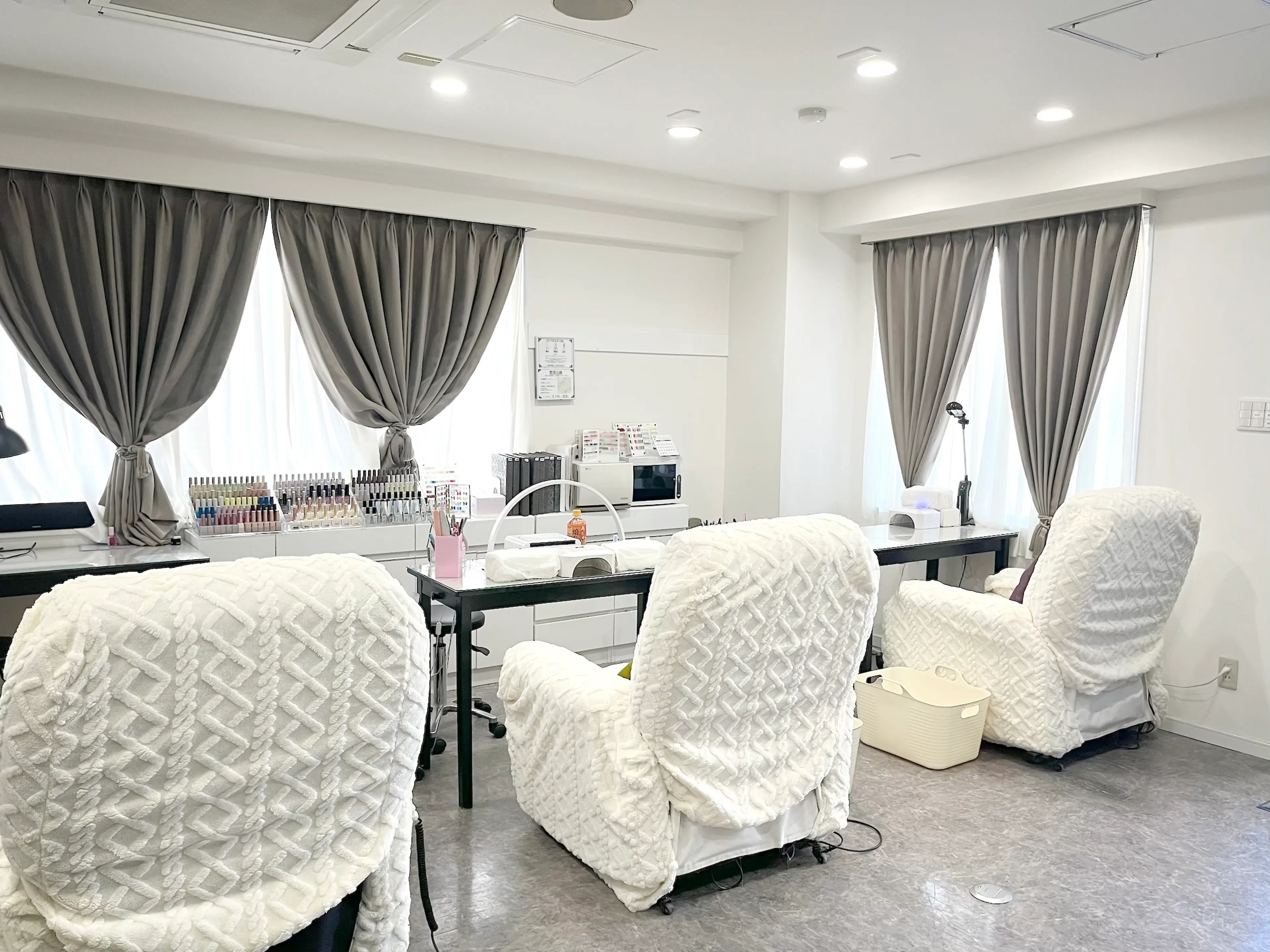 Nail Salon OpenSesame 荻窪店の内観・外観1