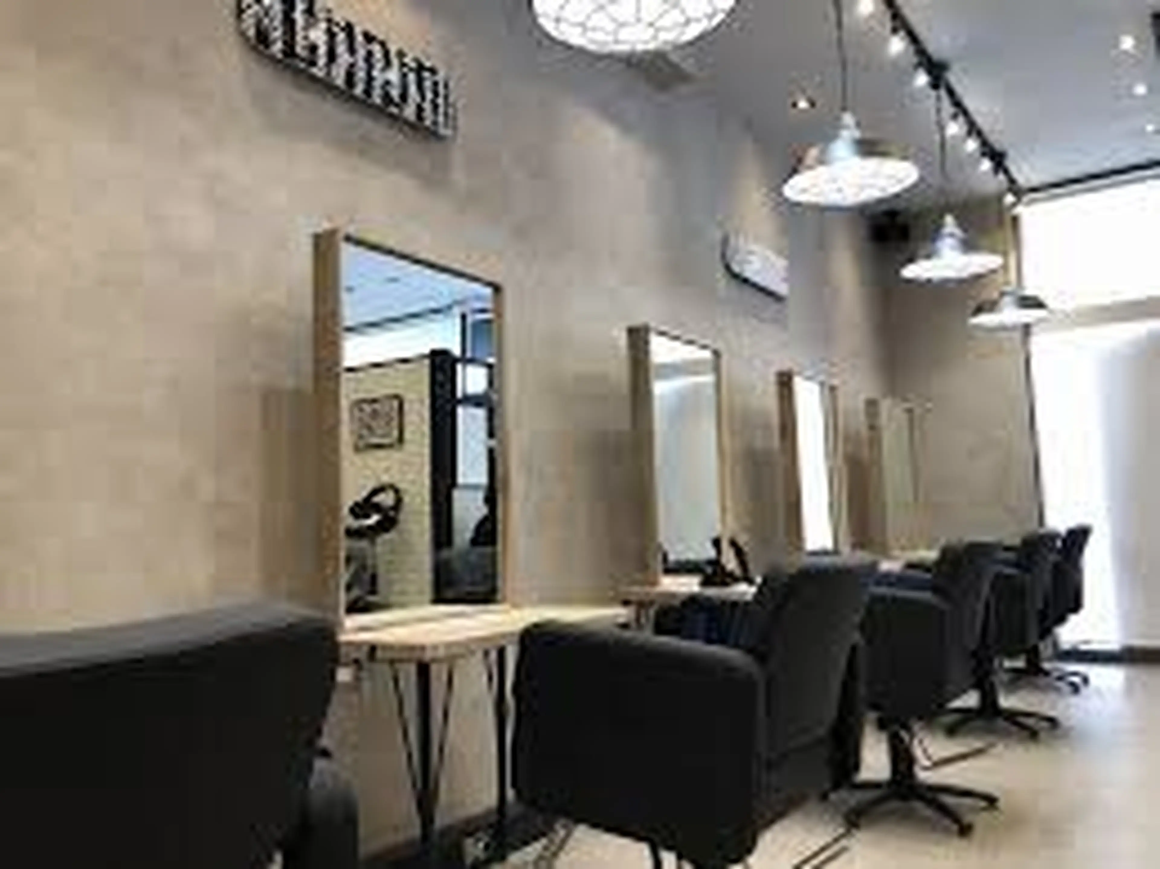 Agu hair haf 上田原の内観・外観2