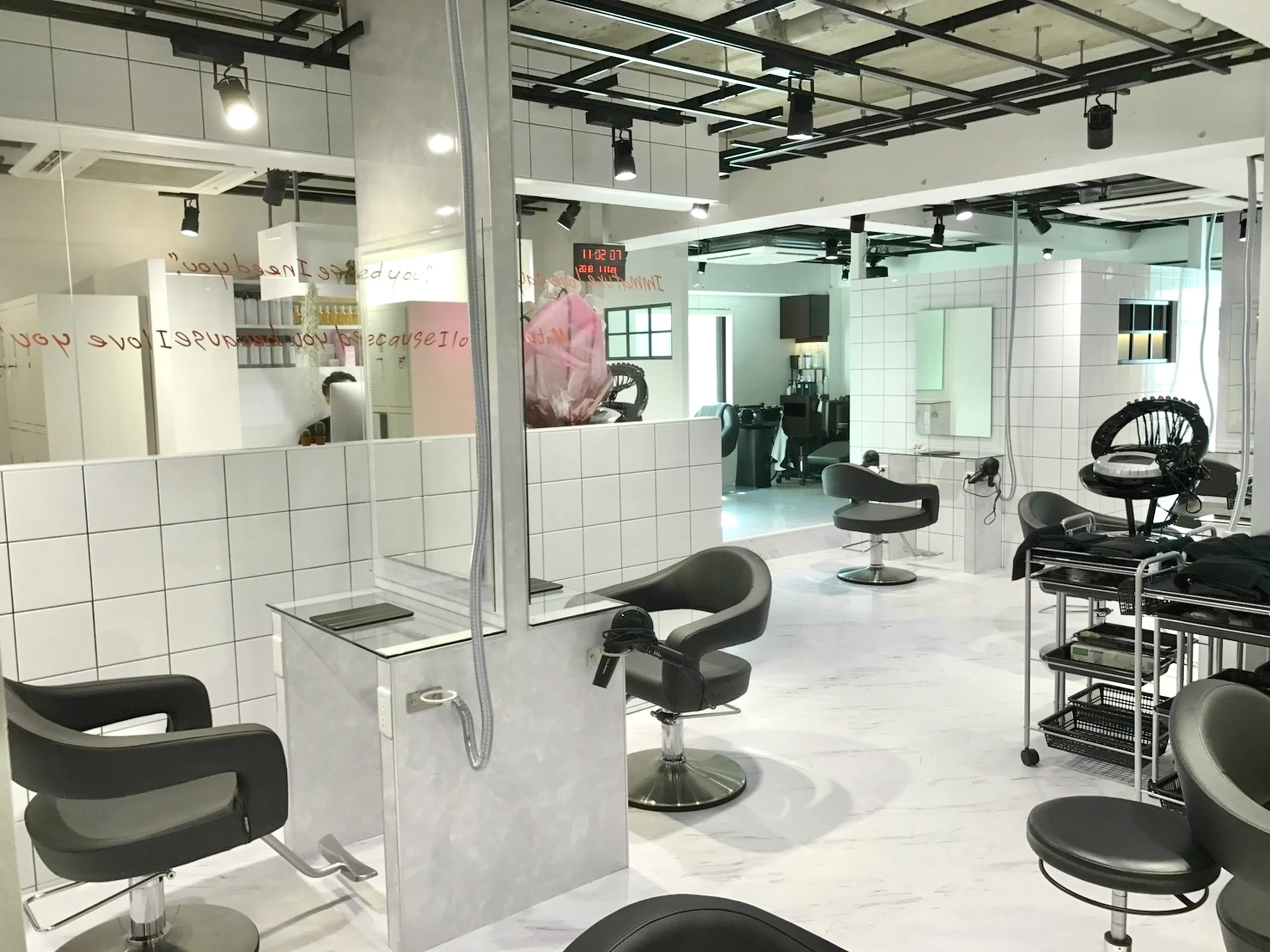 knotの内観・外観2