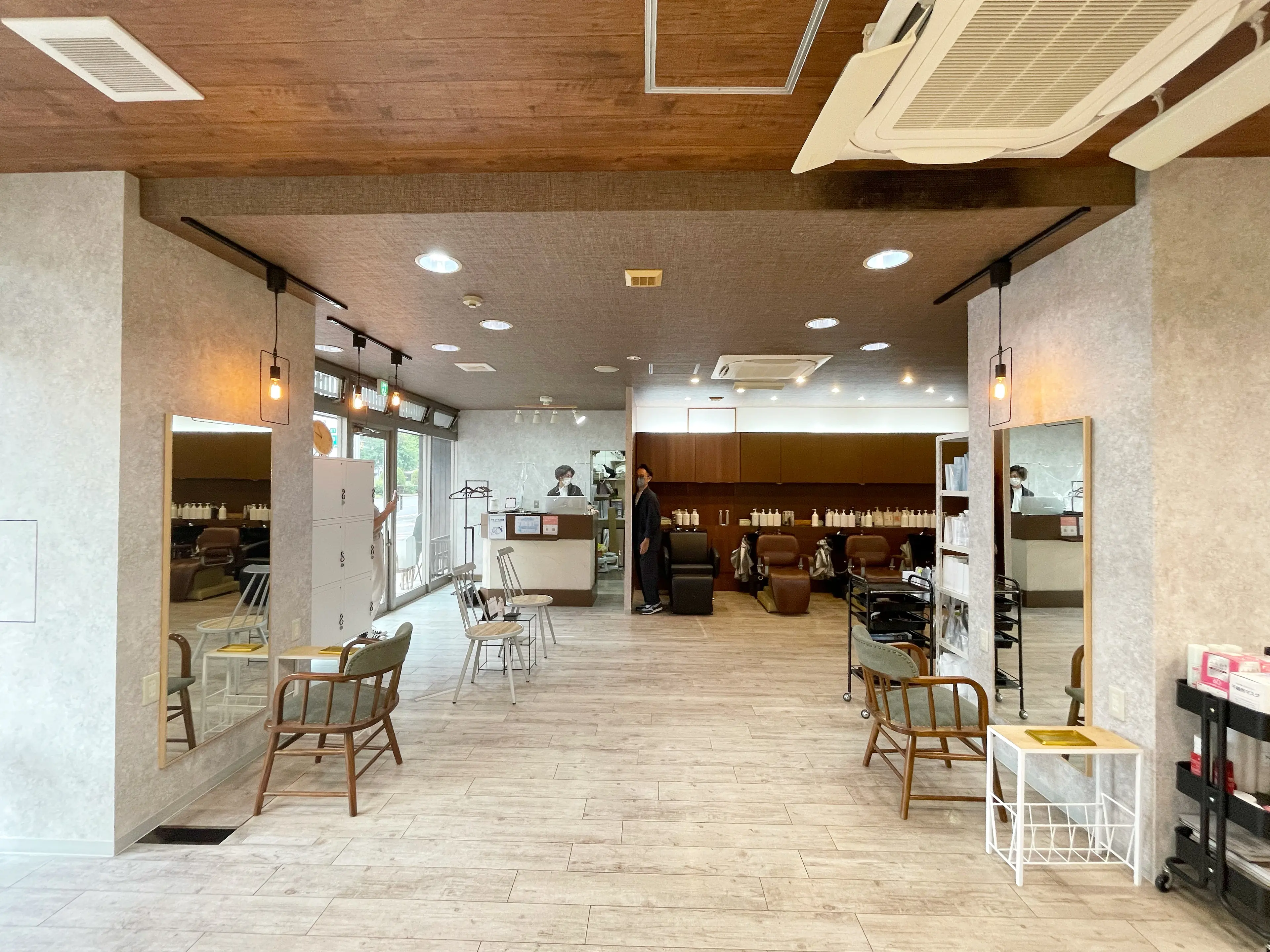 minim hair(ミニムヘアー)の内観・外観2