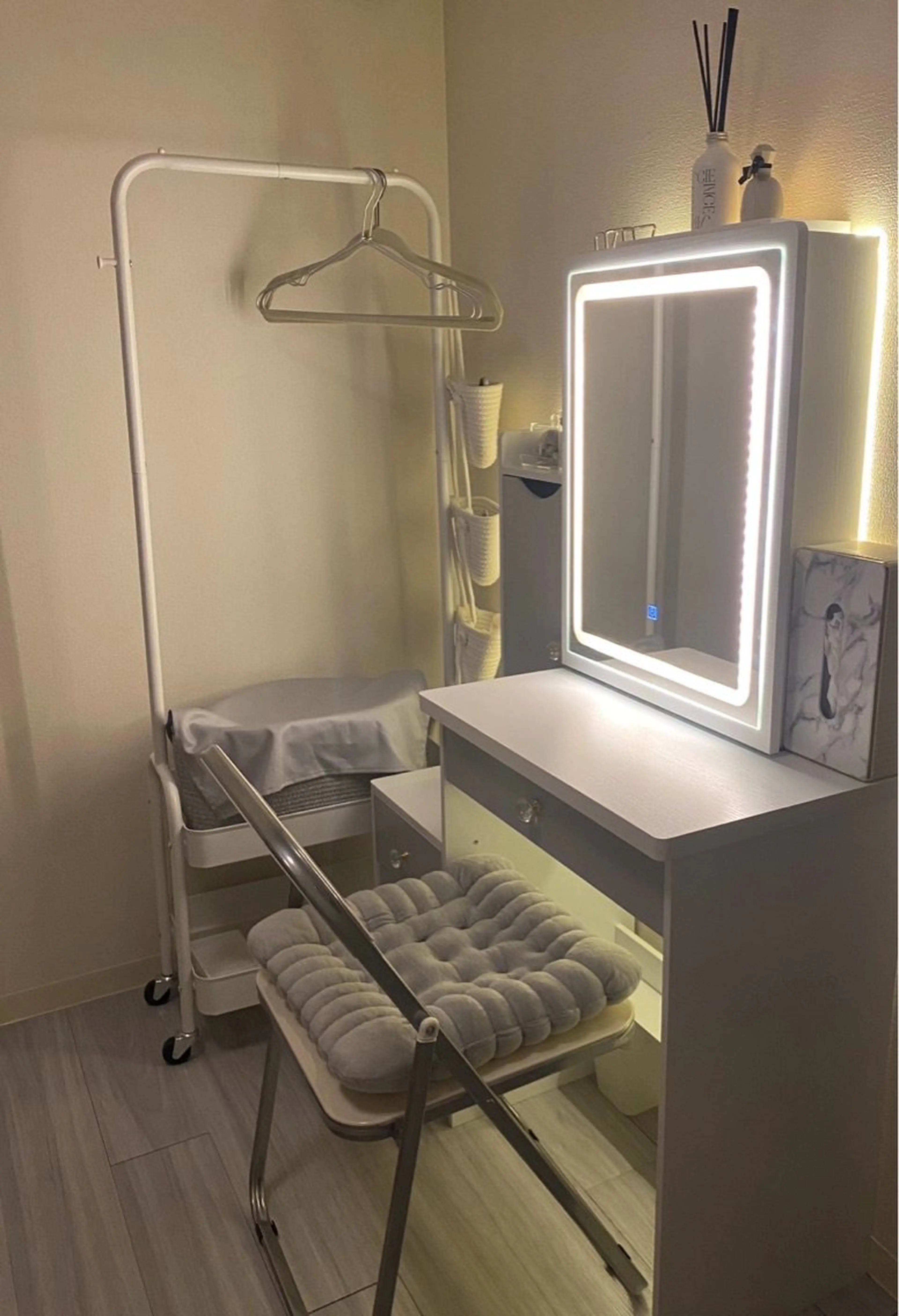 韓国肌管理 MORE MORE GLOSSYの内観・外観2