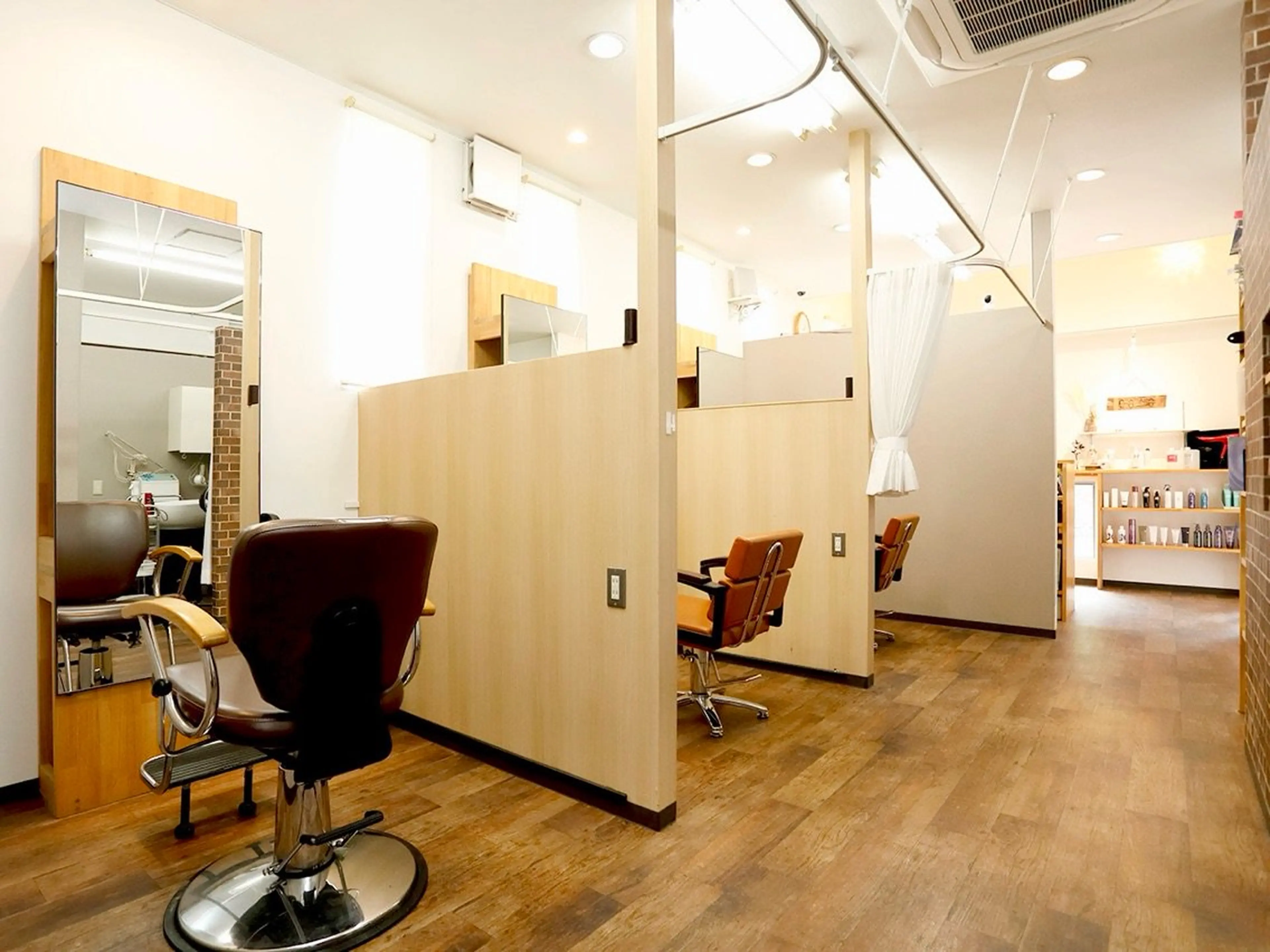 美容室COCOの内観・外観2
