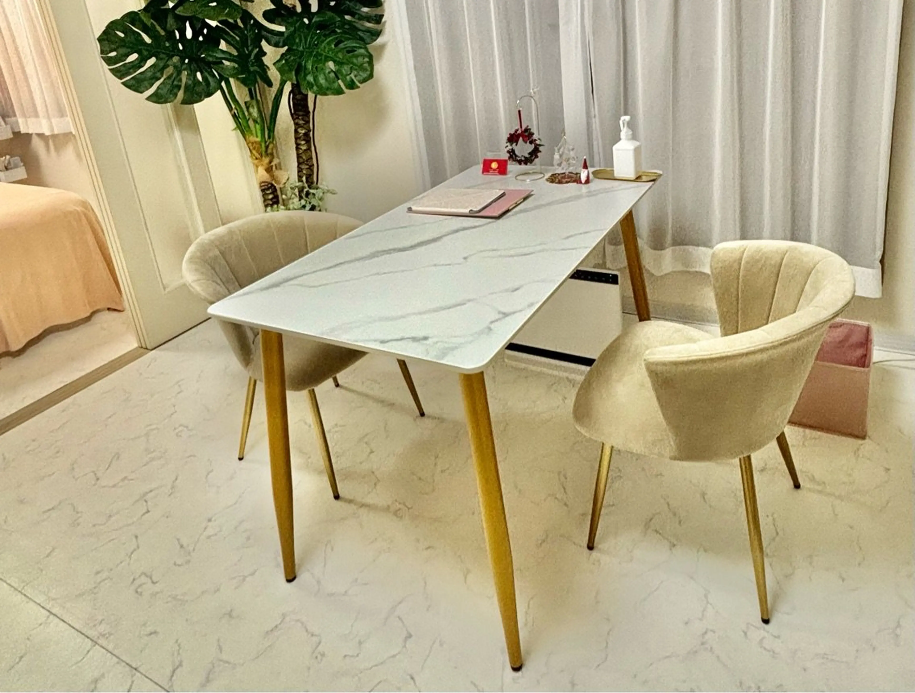 脱毛・小顔リフトアップ専門店　MIYABIの内観・外観2