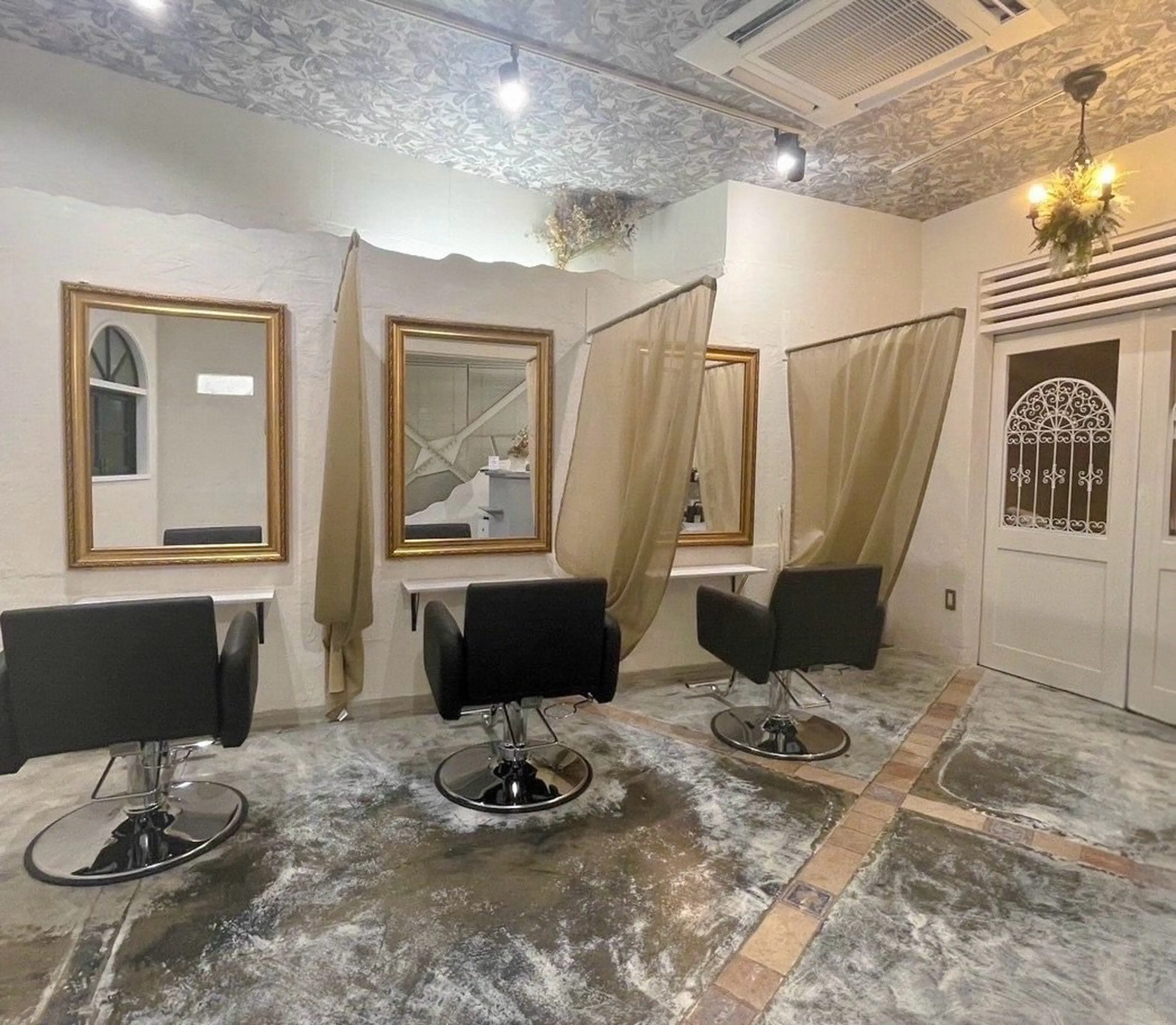 eyelashsalon BELDADの内観・外観2