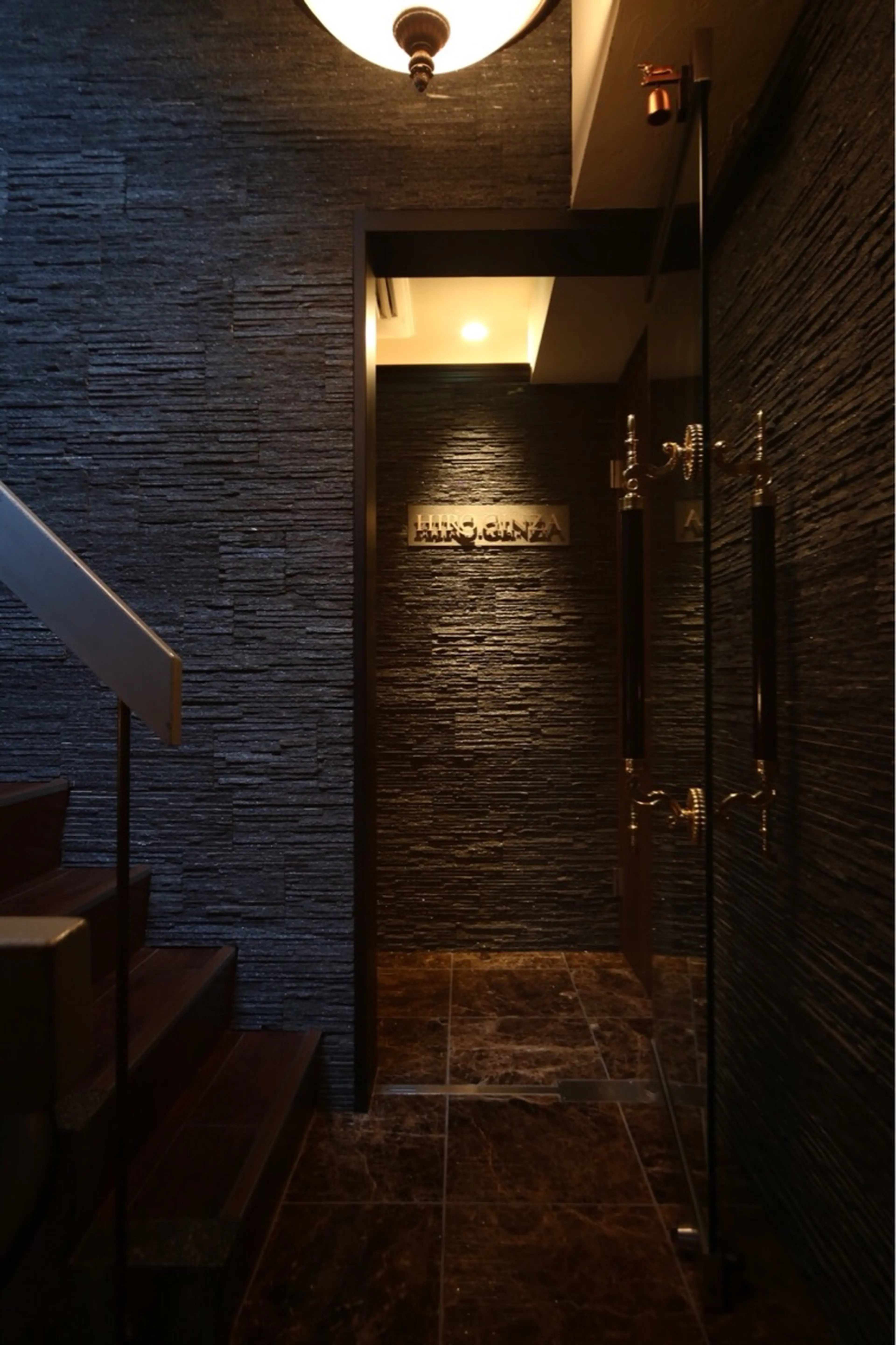 プレミアムバーバー目黒店の内観・外観3