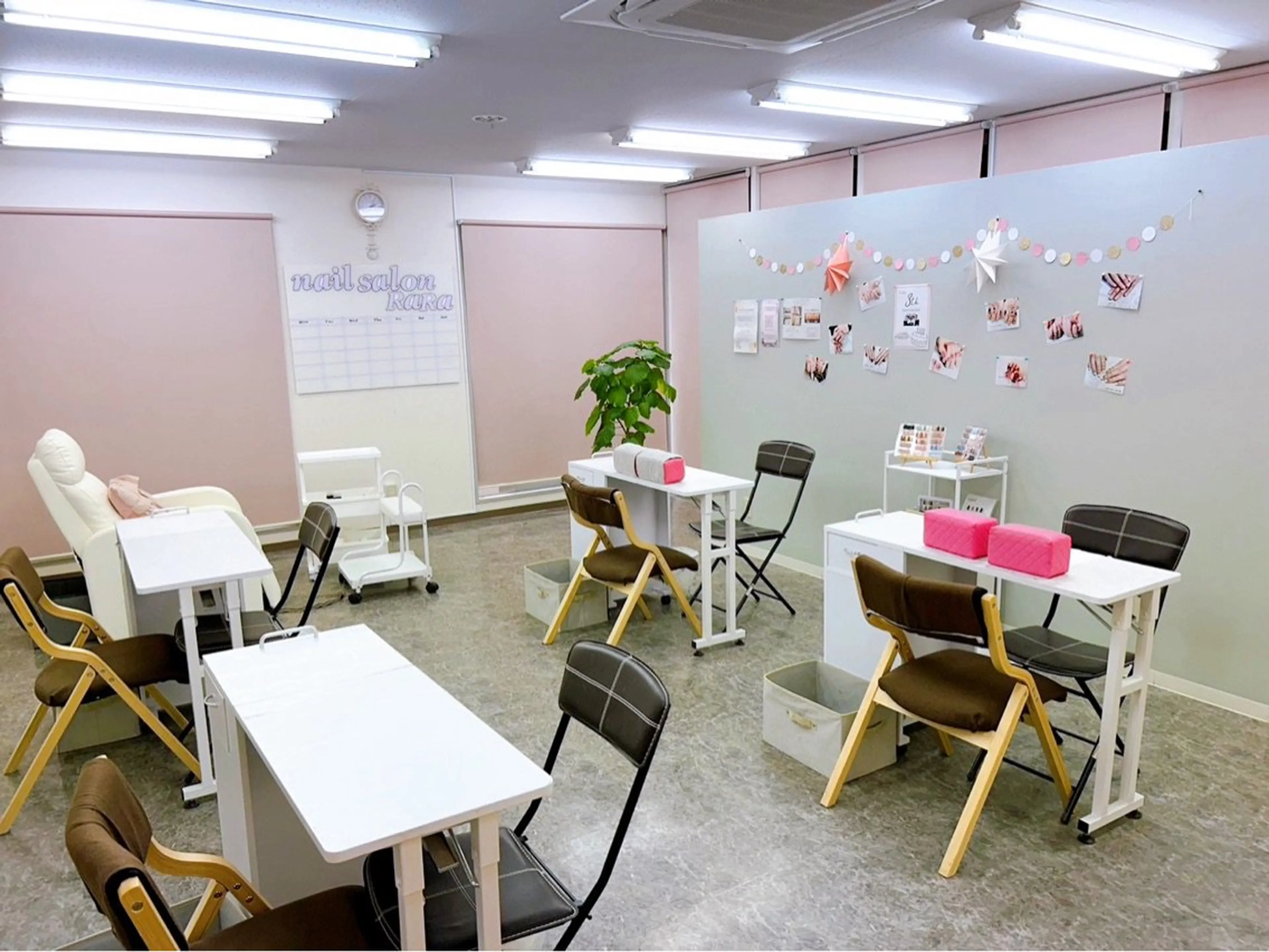 ネイルサロンRaRaの内観・外観1