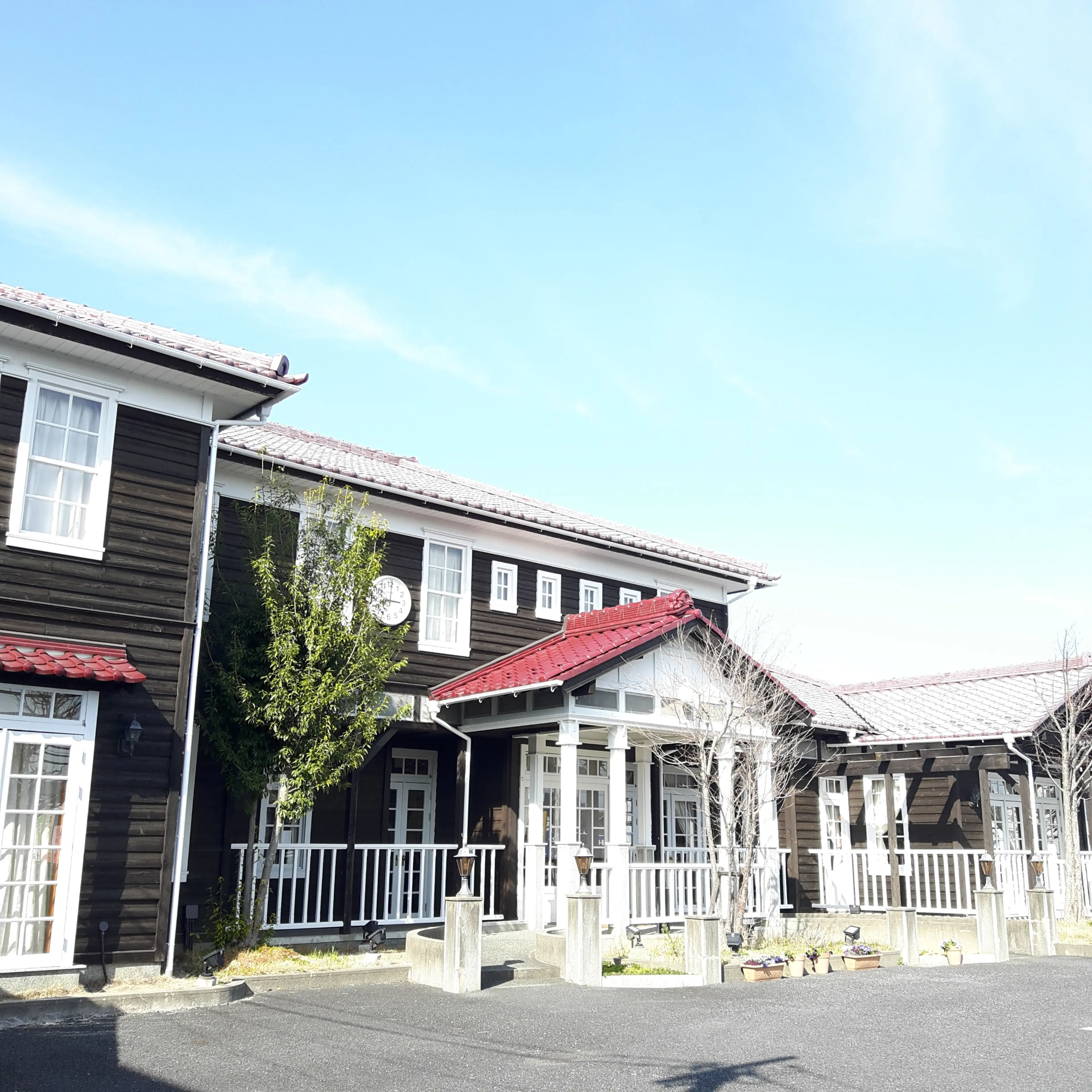 TJ天気予報各務原店の内観・外観1